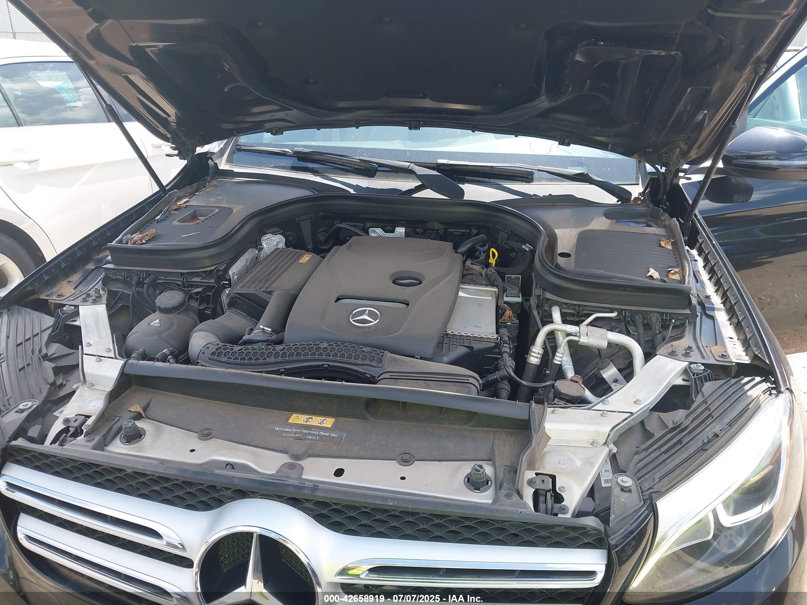 MERCEDES-BENZ GLC image 10