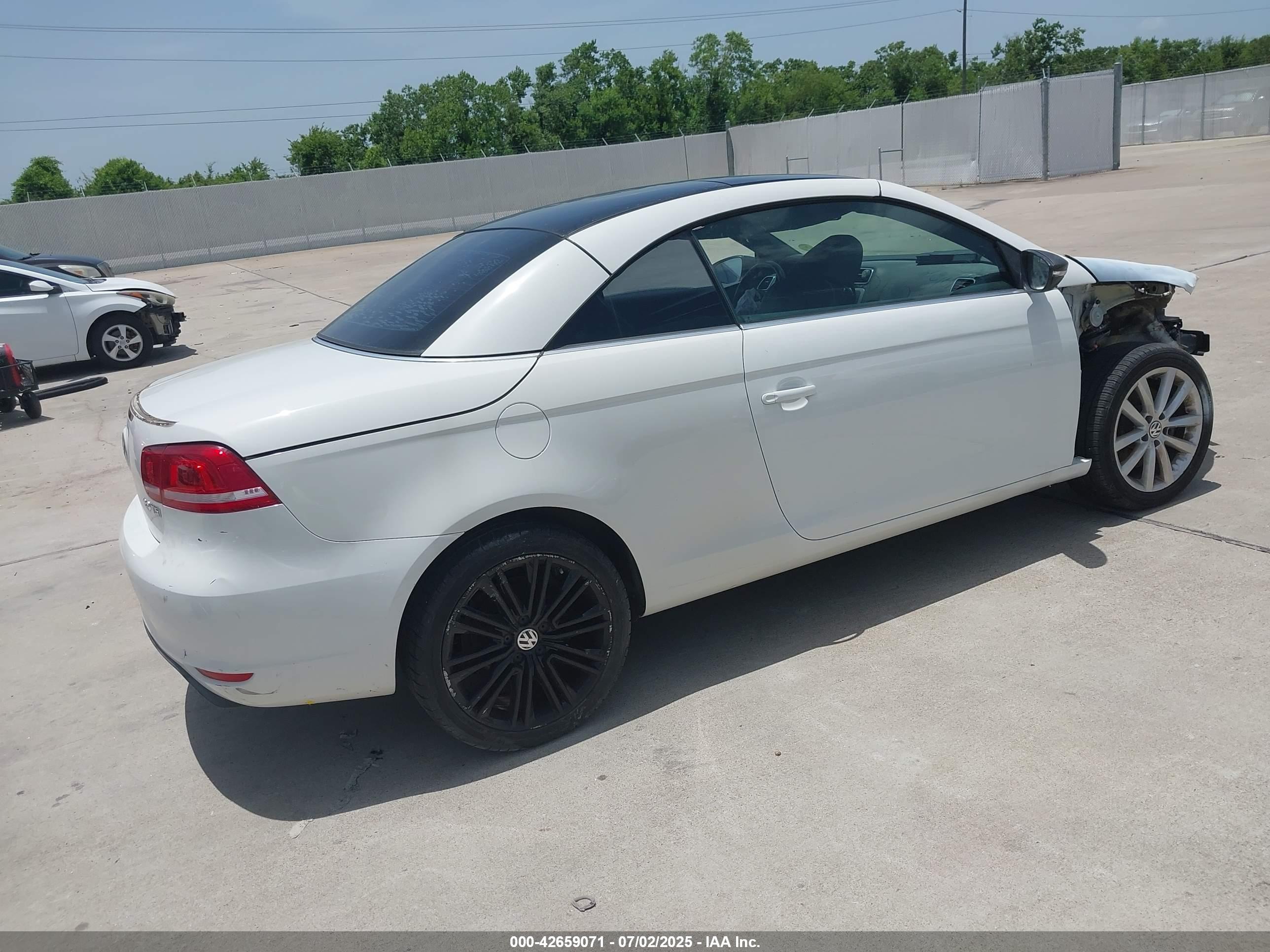 VOLKSWAGEN EOS image 4