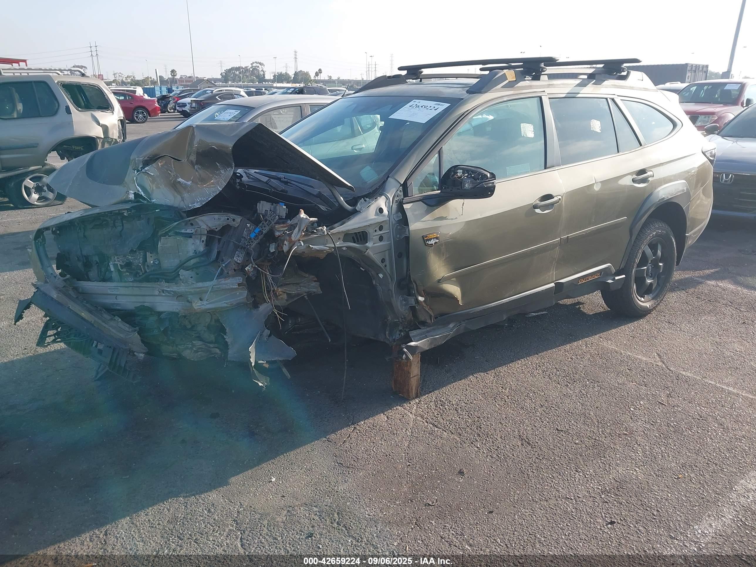 SUBARU OUTBACK image 2