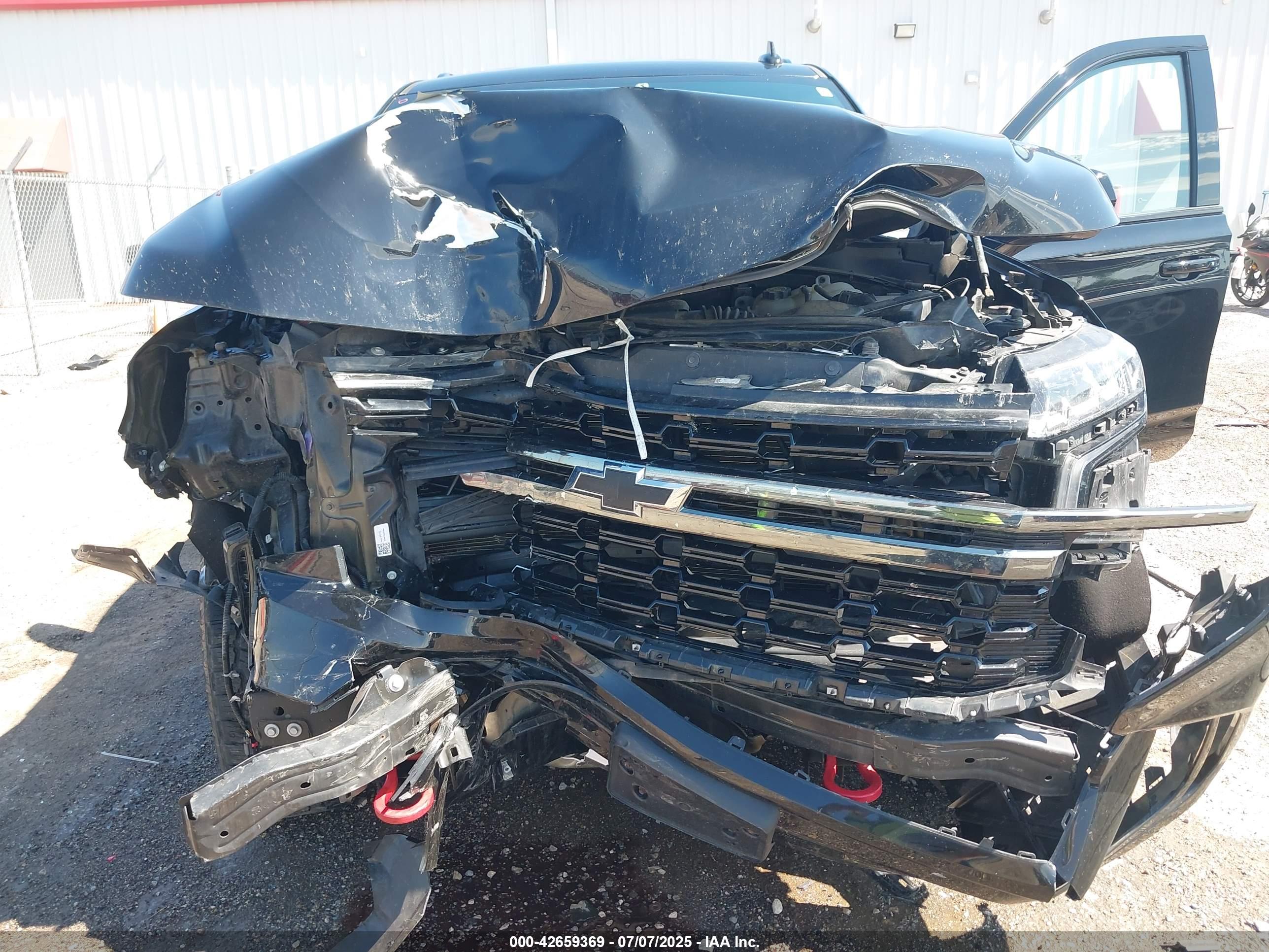 CHEVROLET TAHOE image 6
