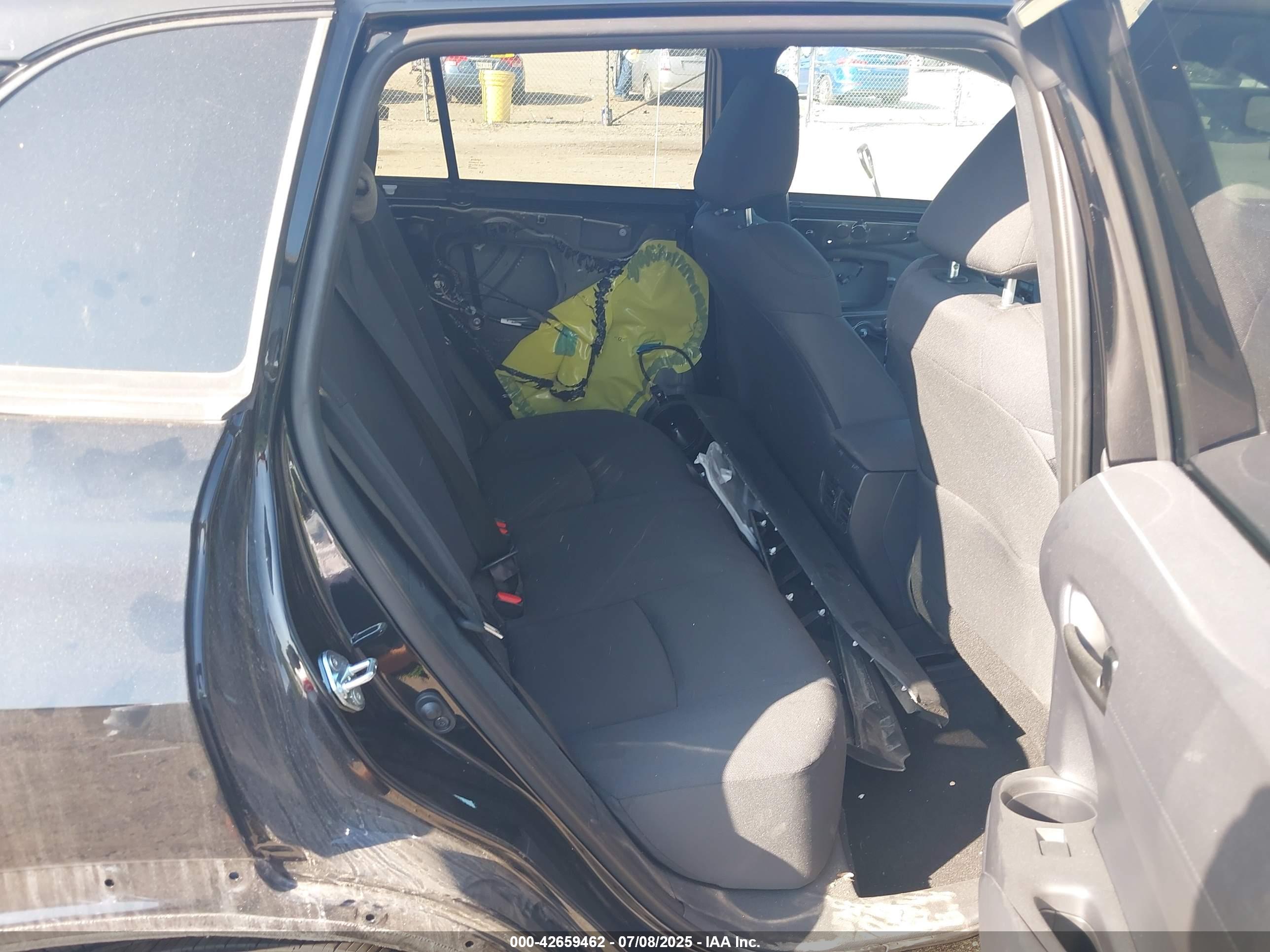 TOYOTA COROLLA image 8