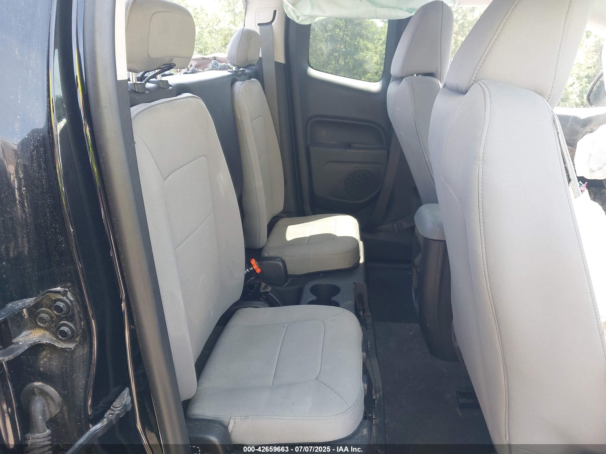 GMC CANYON image 8