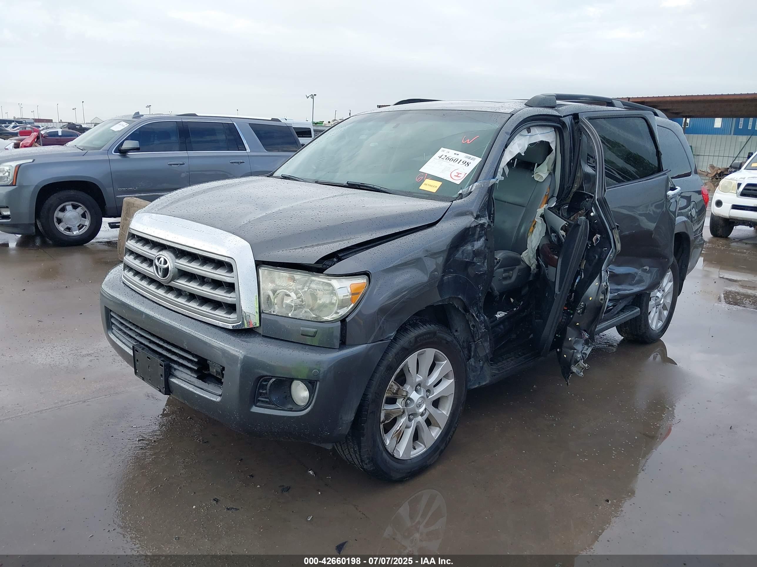 TOYOTA SEQUOIA image 2