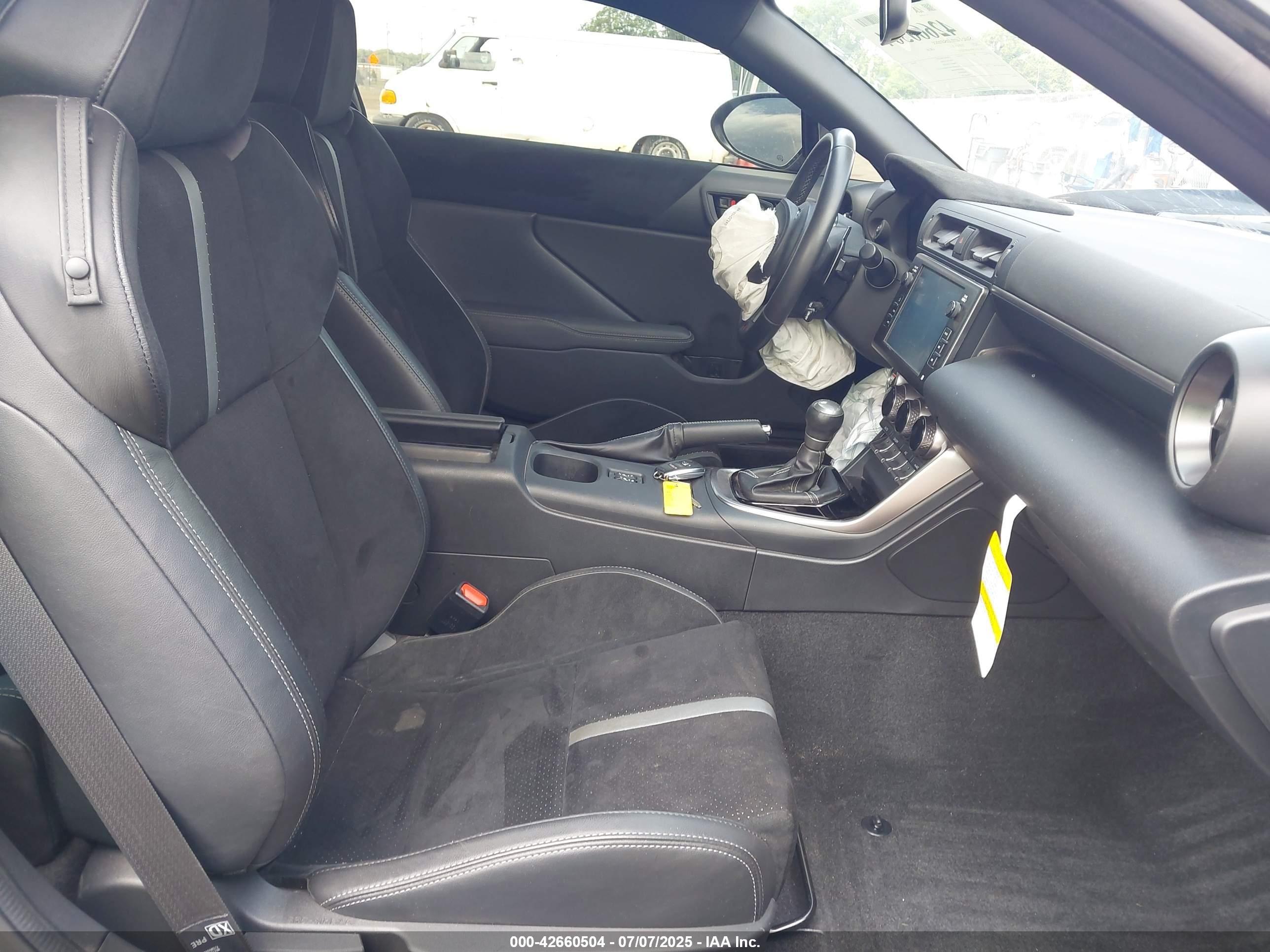 TOYOTA GR86 image 5