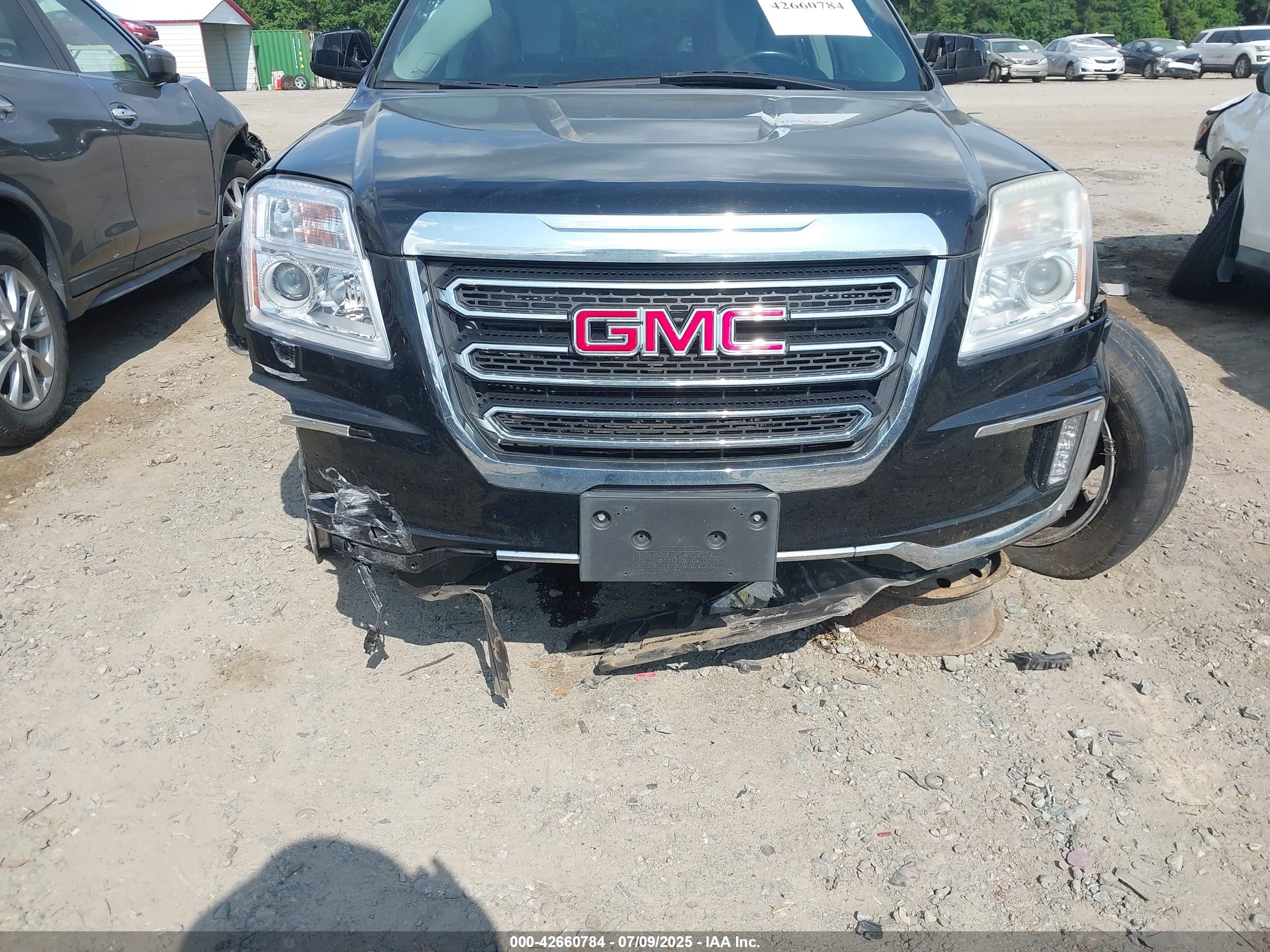 GMC TERRAIN image 6