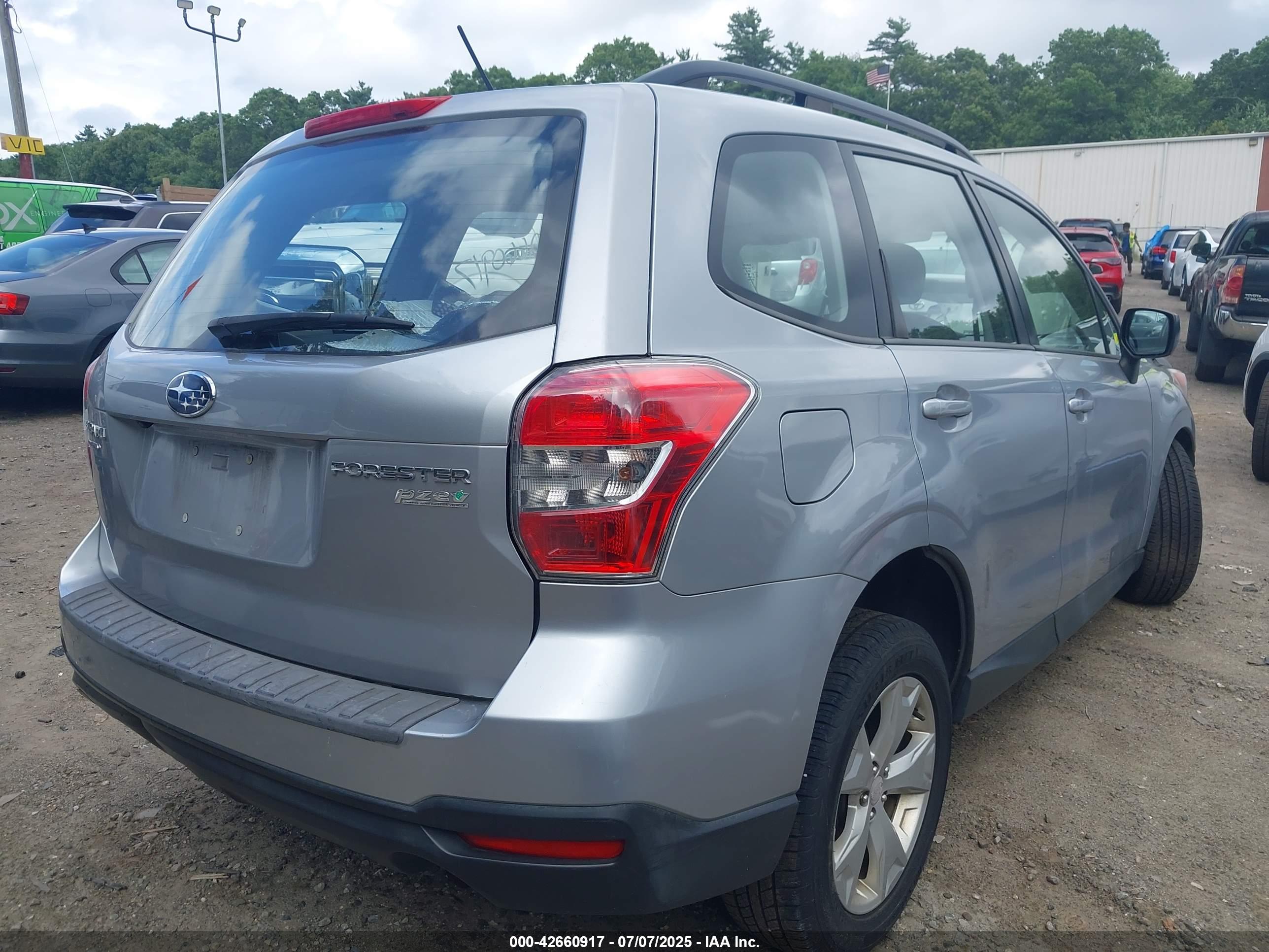 SUBARU FORESTER image 4