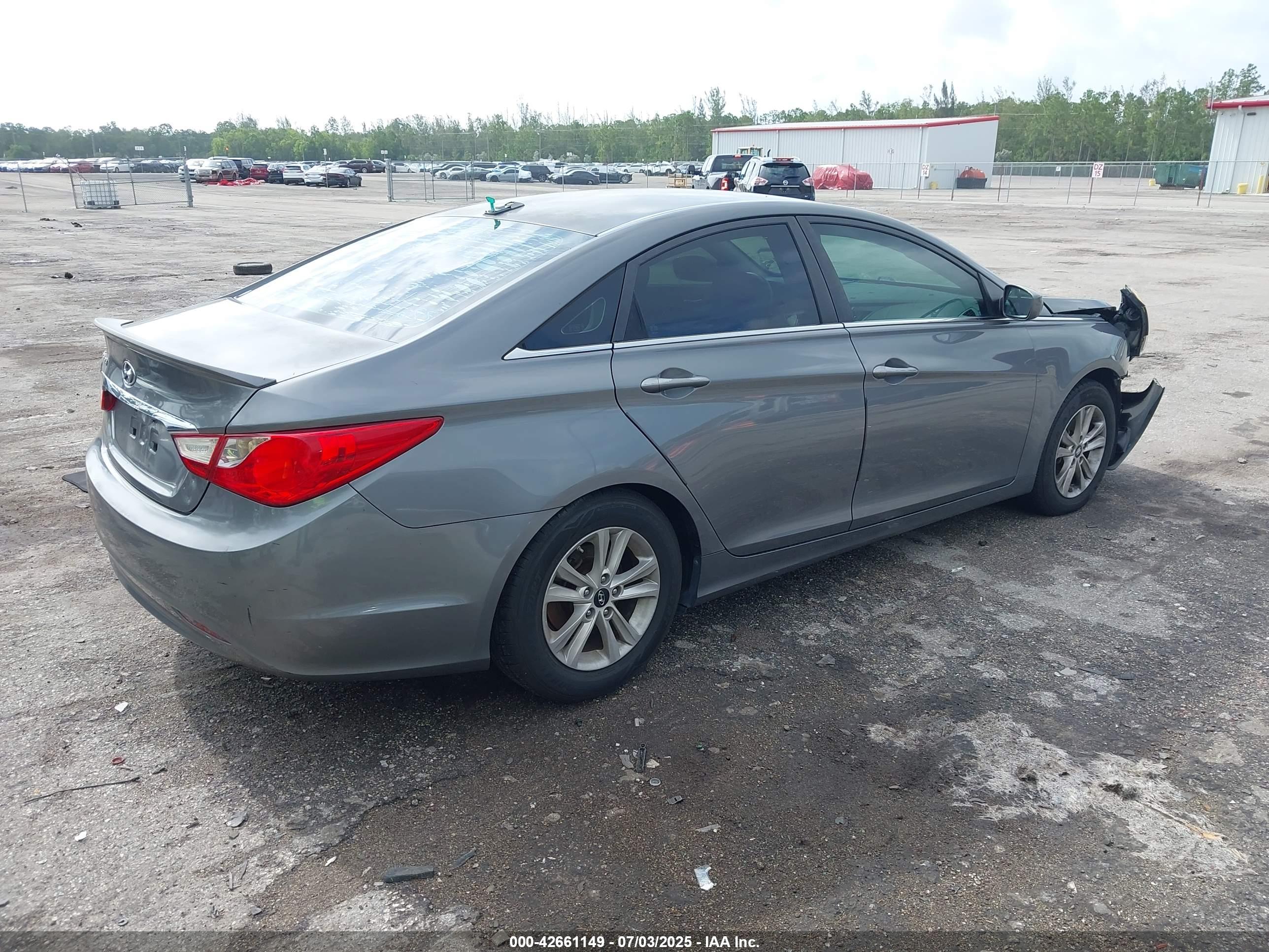 HYUNDAI SONATA image 4