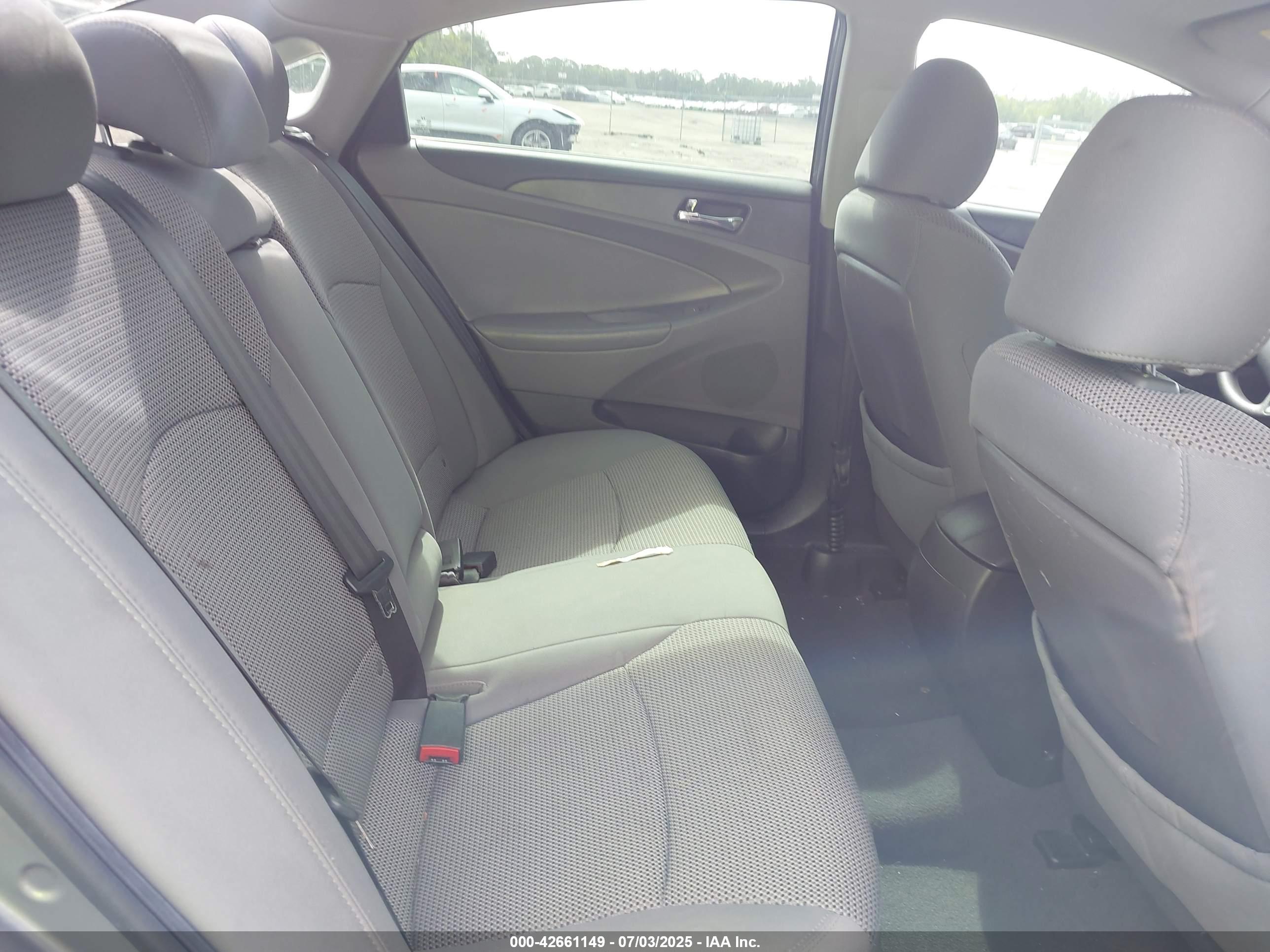 HYUNDAI SONATA image 8