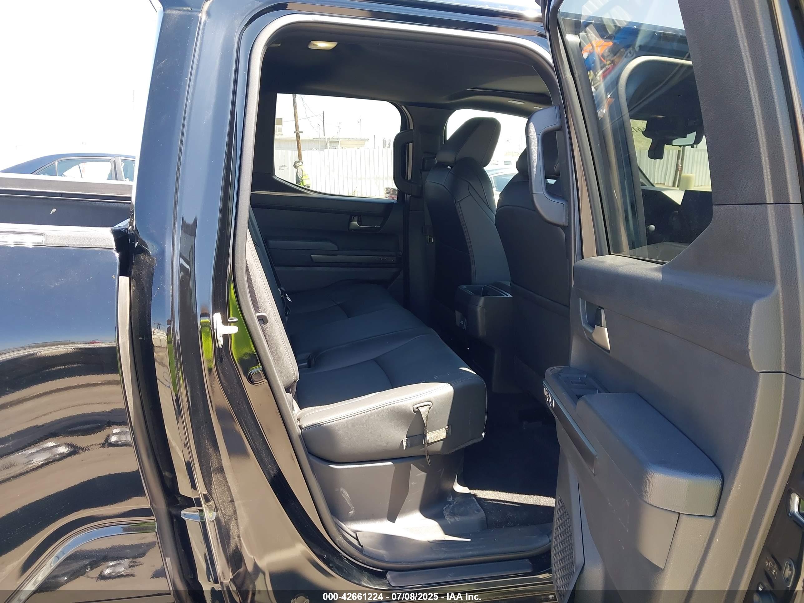 TOYOTA TACOMA image 8