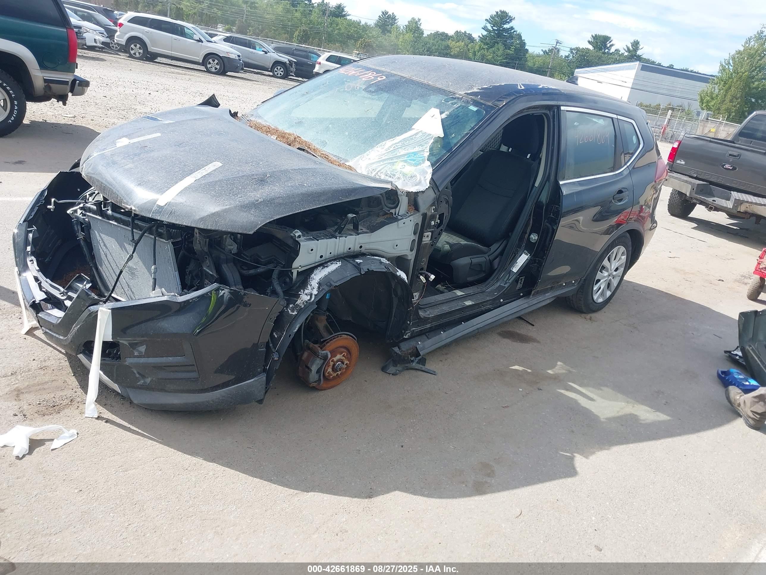 NISSAN ROGUE image 2