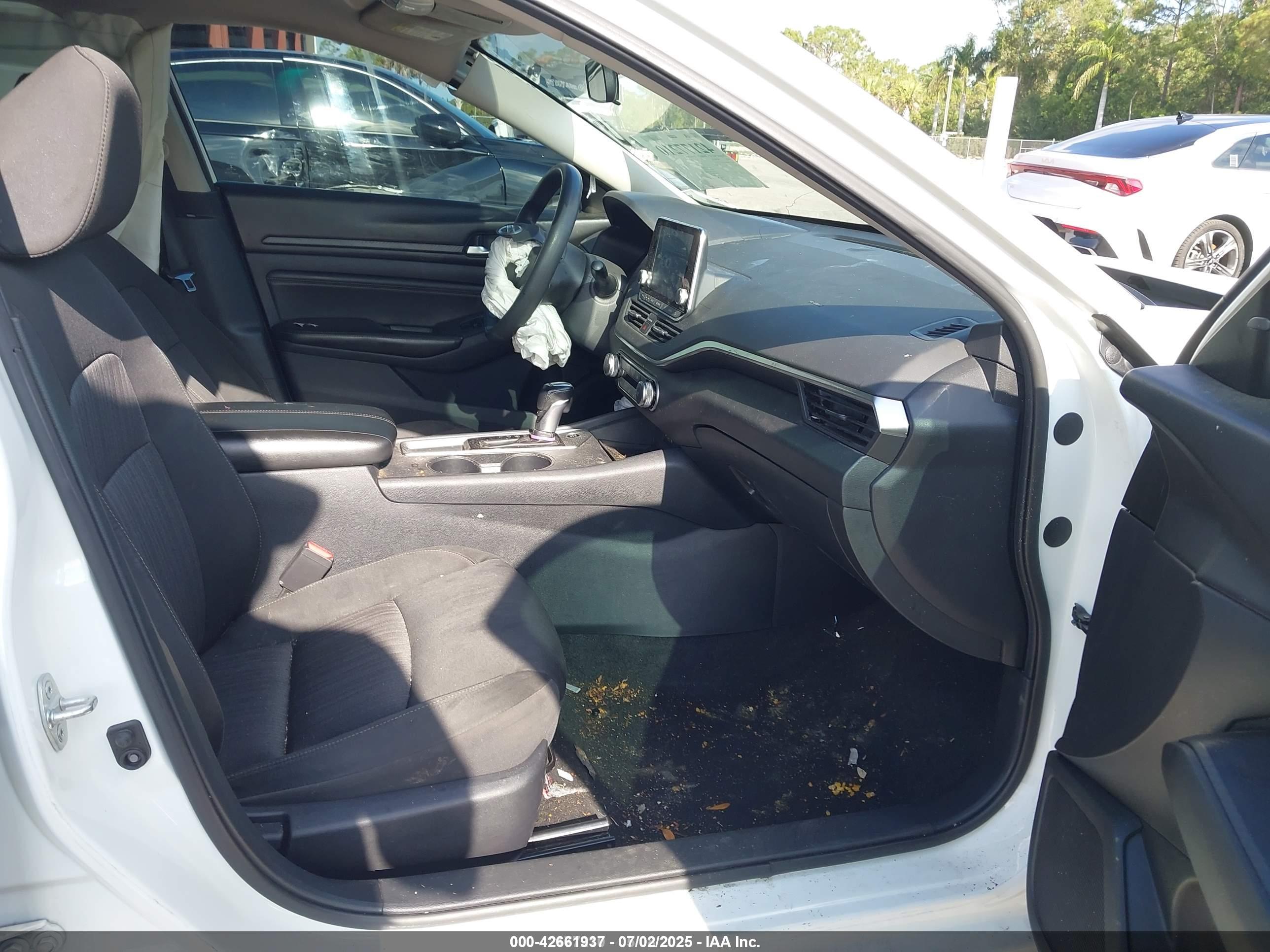 NISSAN ALTIMA image 5