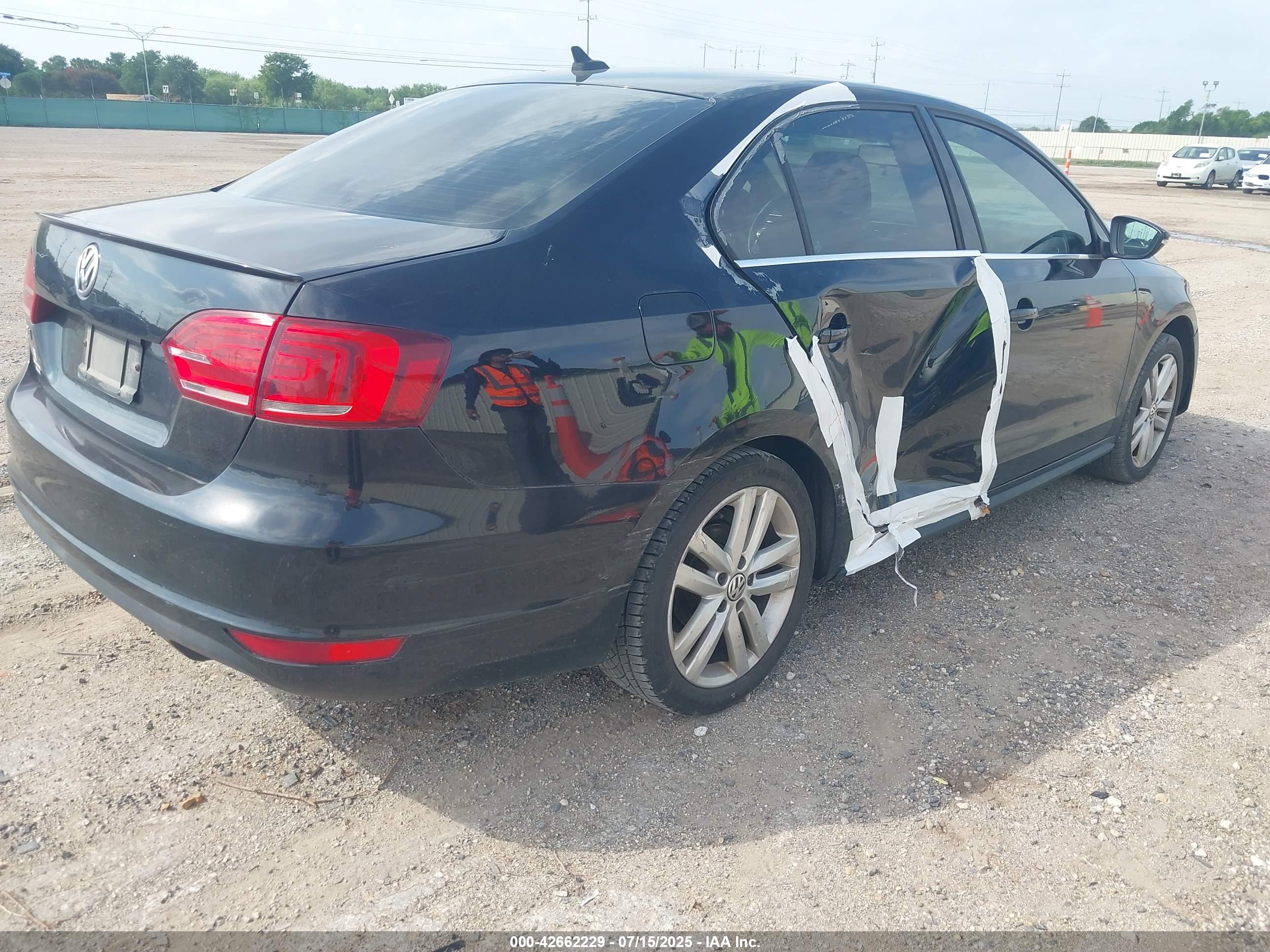 VOLKSWAGEN JETTA image 4