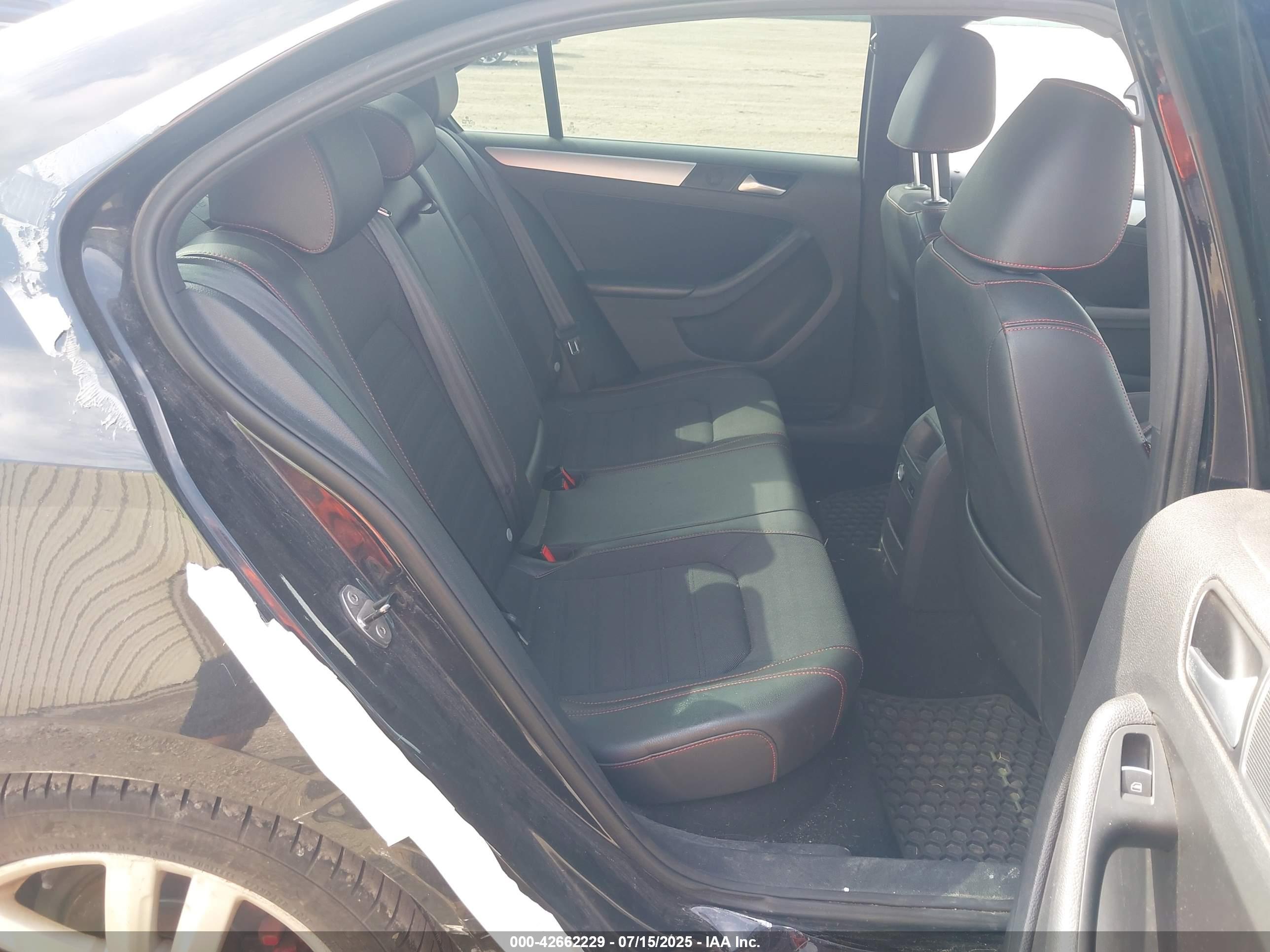 VOLKSWAGEN JETTA image 8