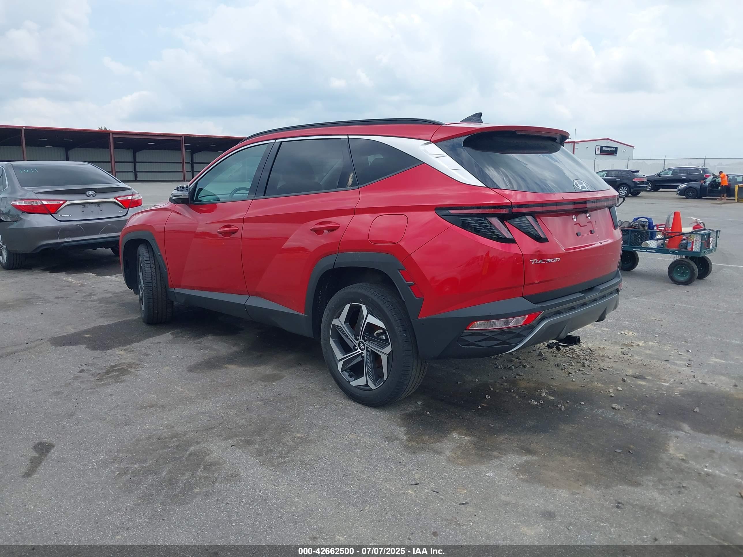 HYUNDAI TUCSON image 3