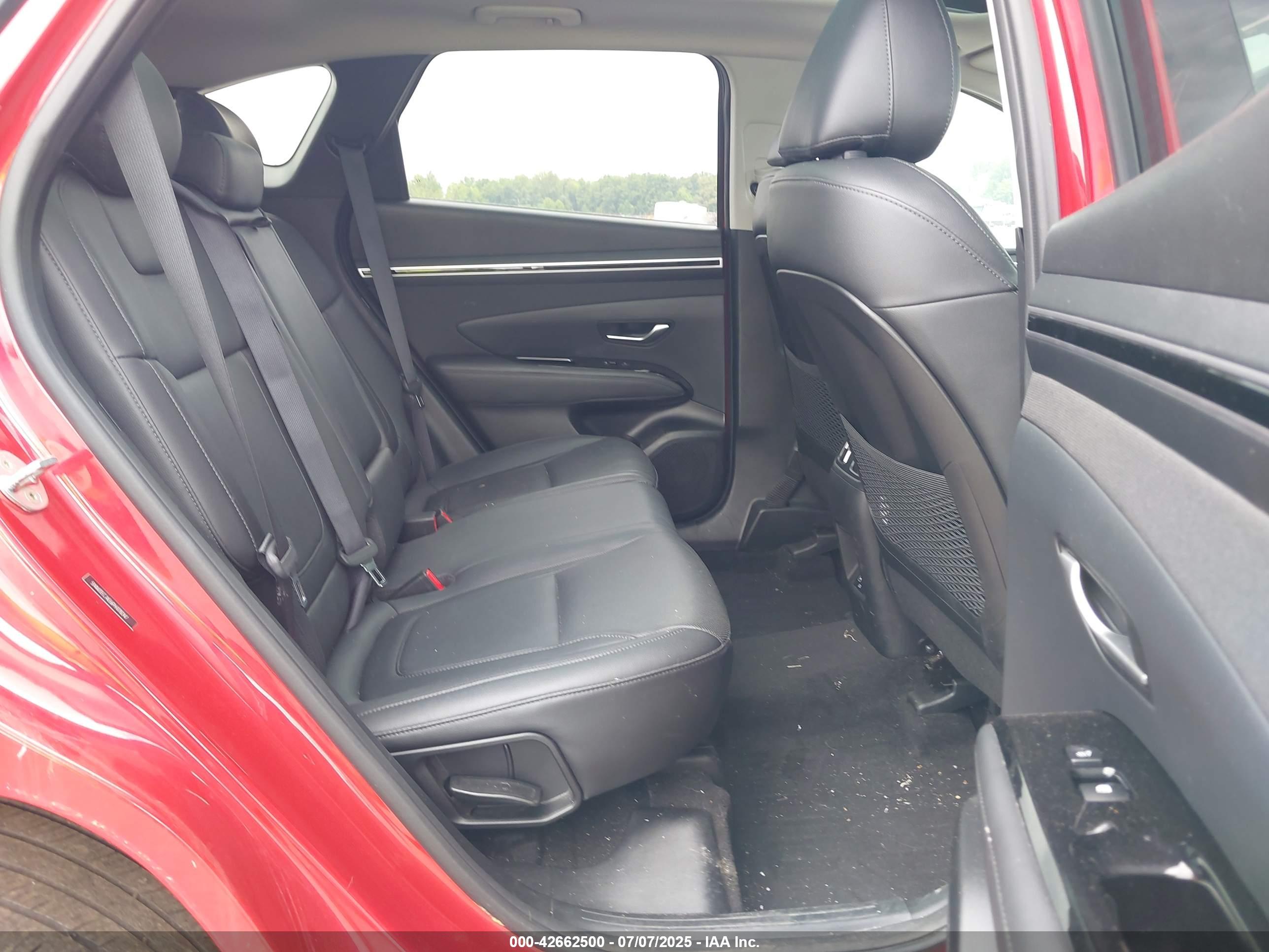 HYUNDAI TUCSON image 8