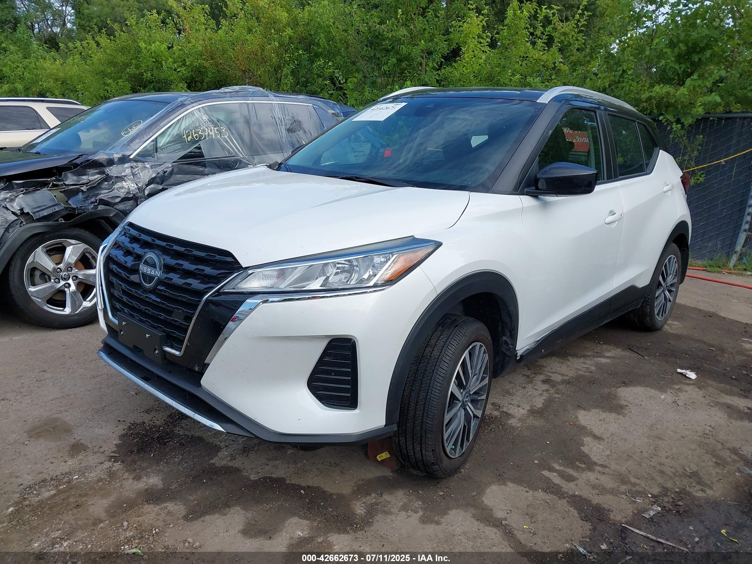 NISSAN KICKS image 2