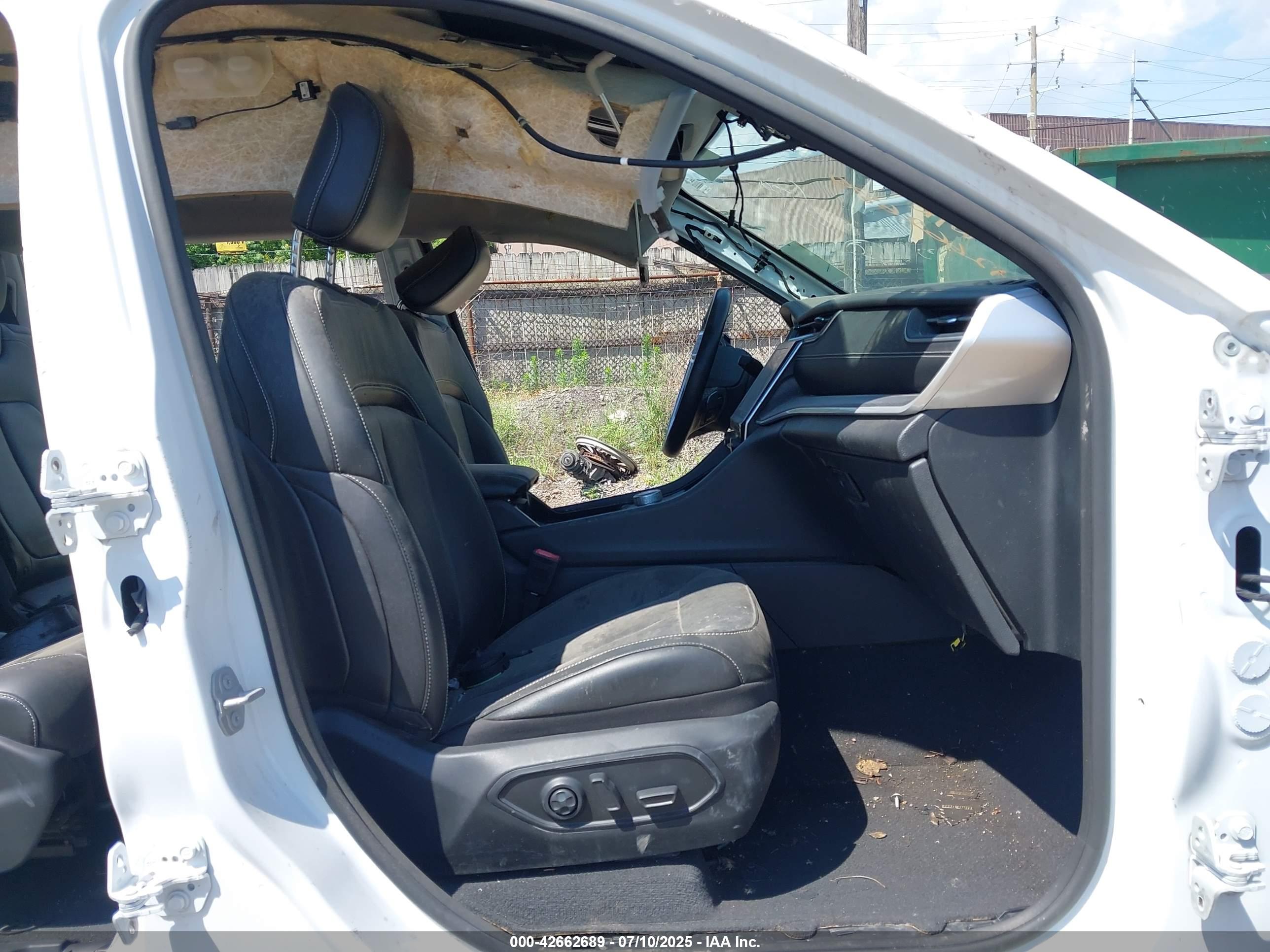 JEEP GRAND image 5