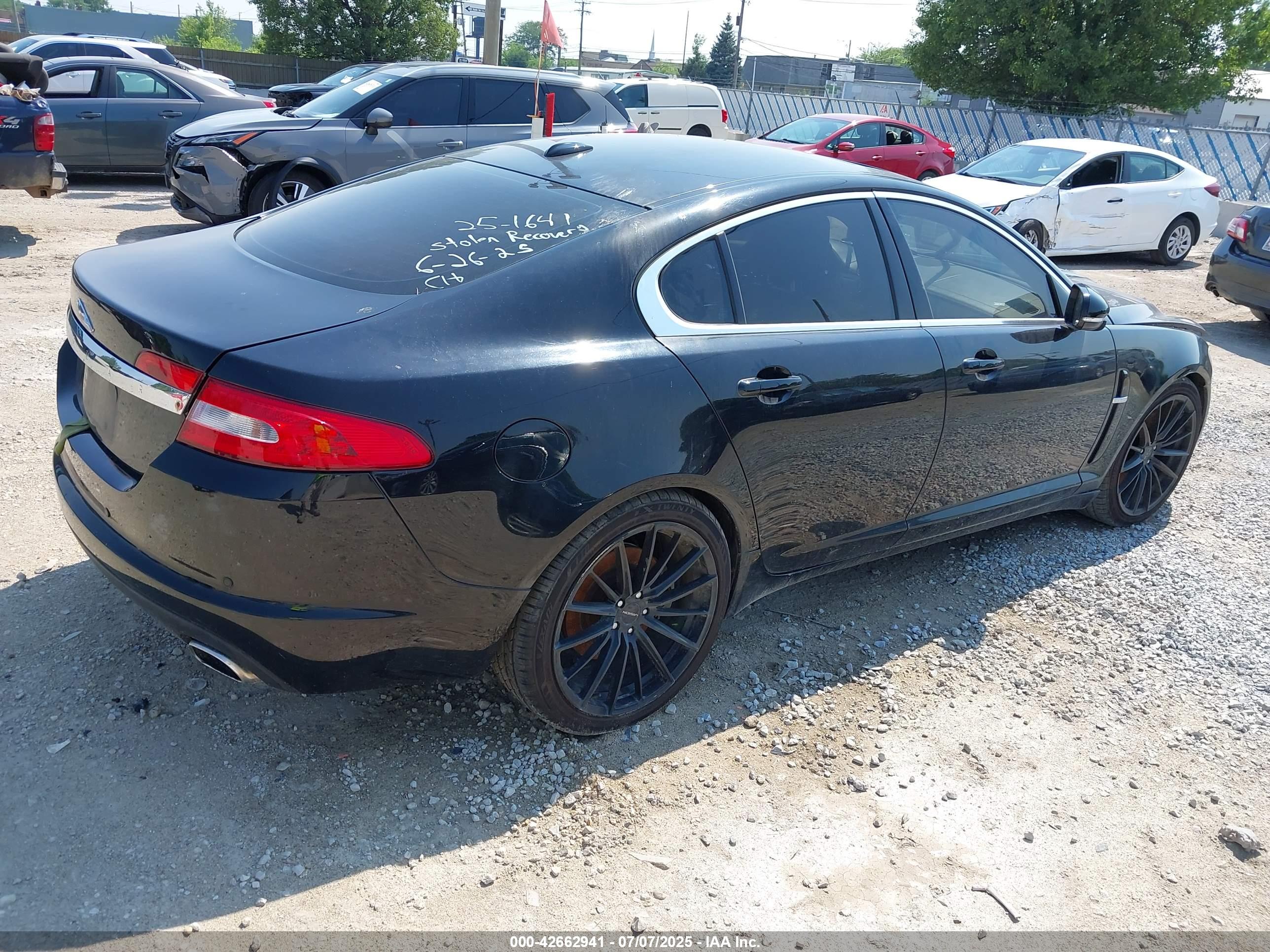 JAGUAR XF image 4
