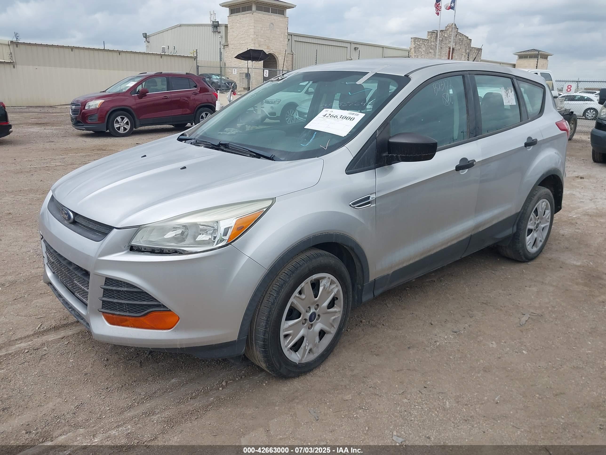 FORD ESCAPE image 2