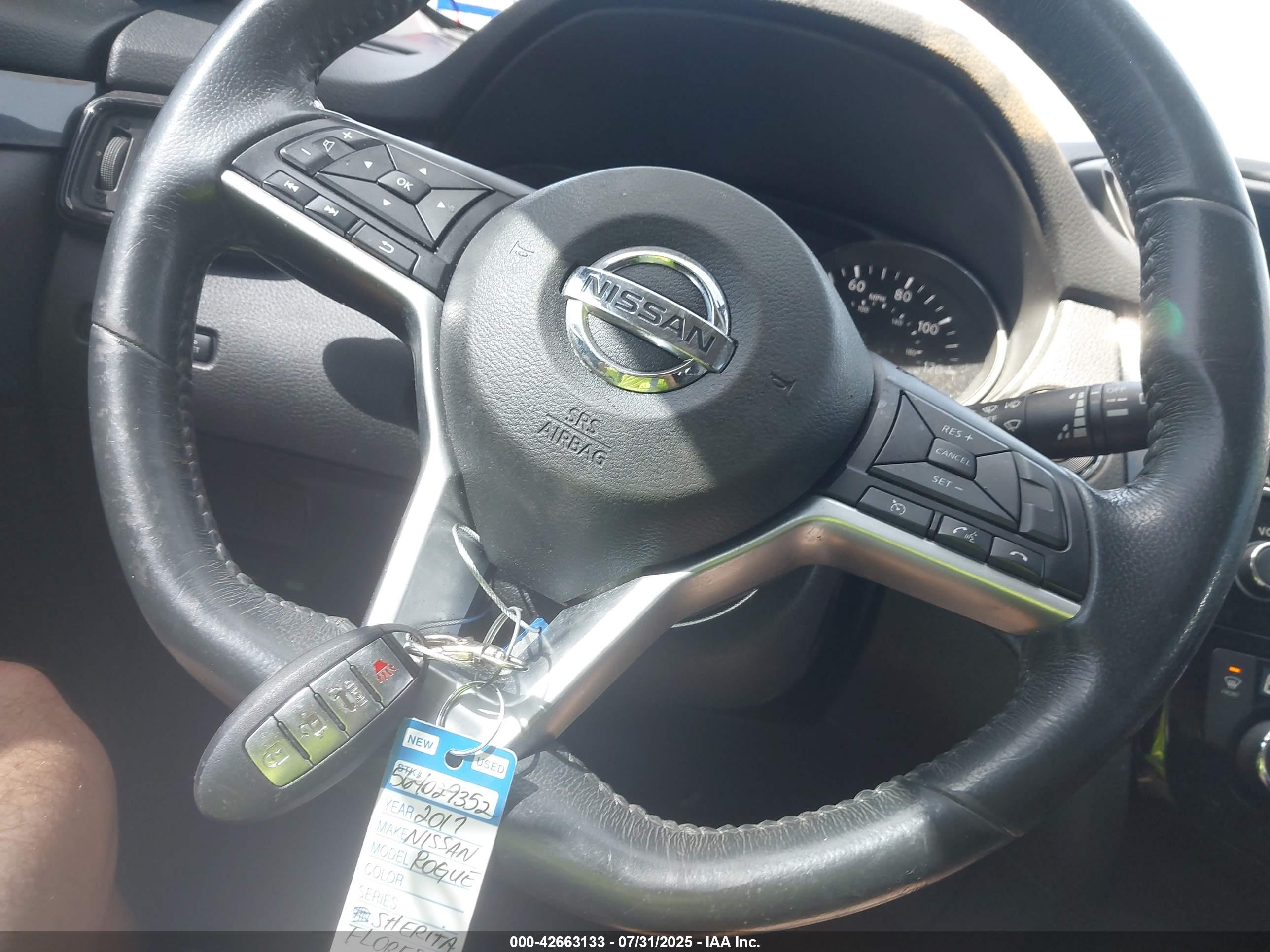 NISSAN ROGUE image 11