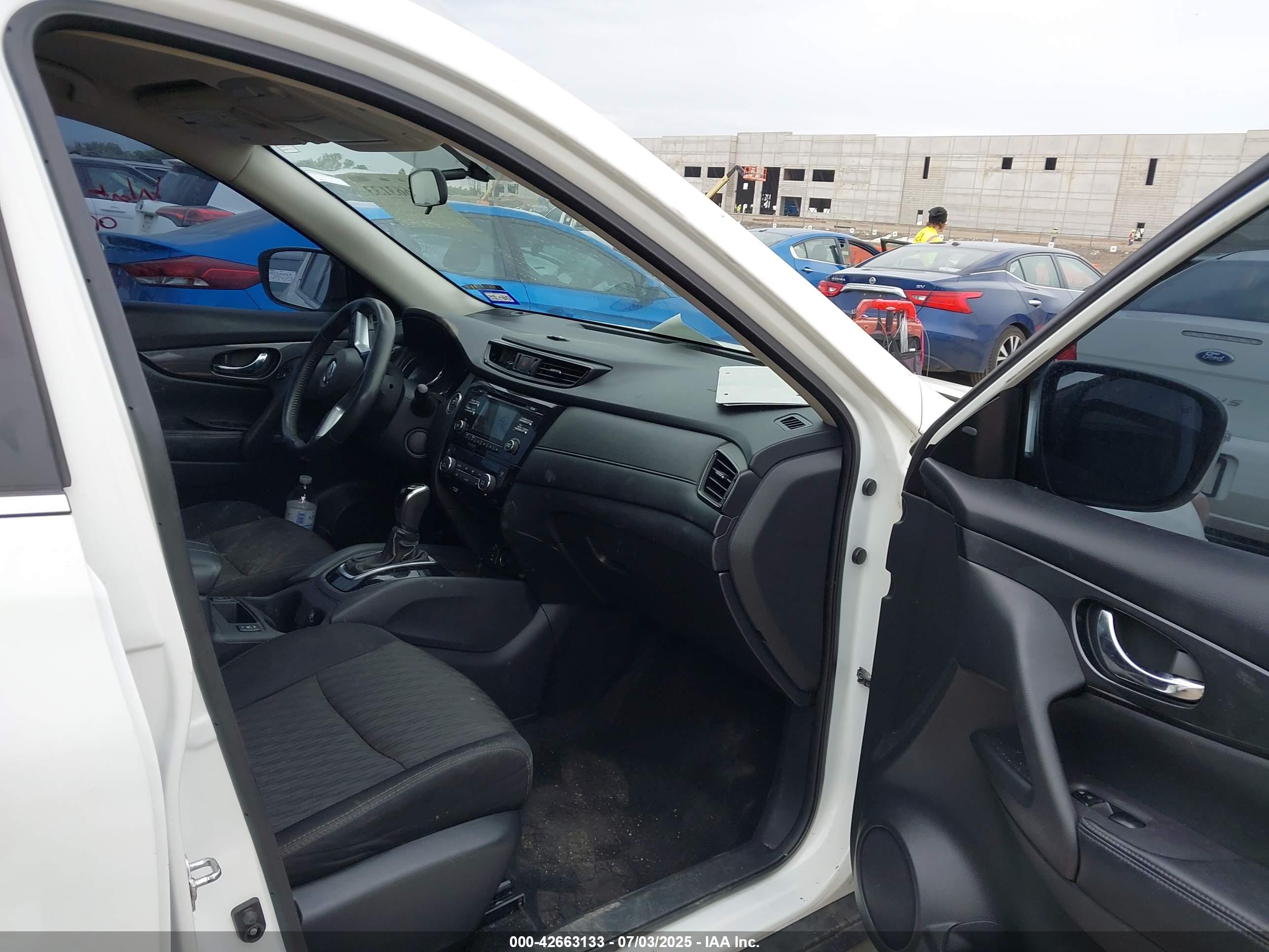 NISSAN ROGUE image 5