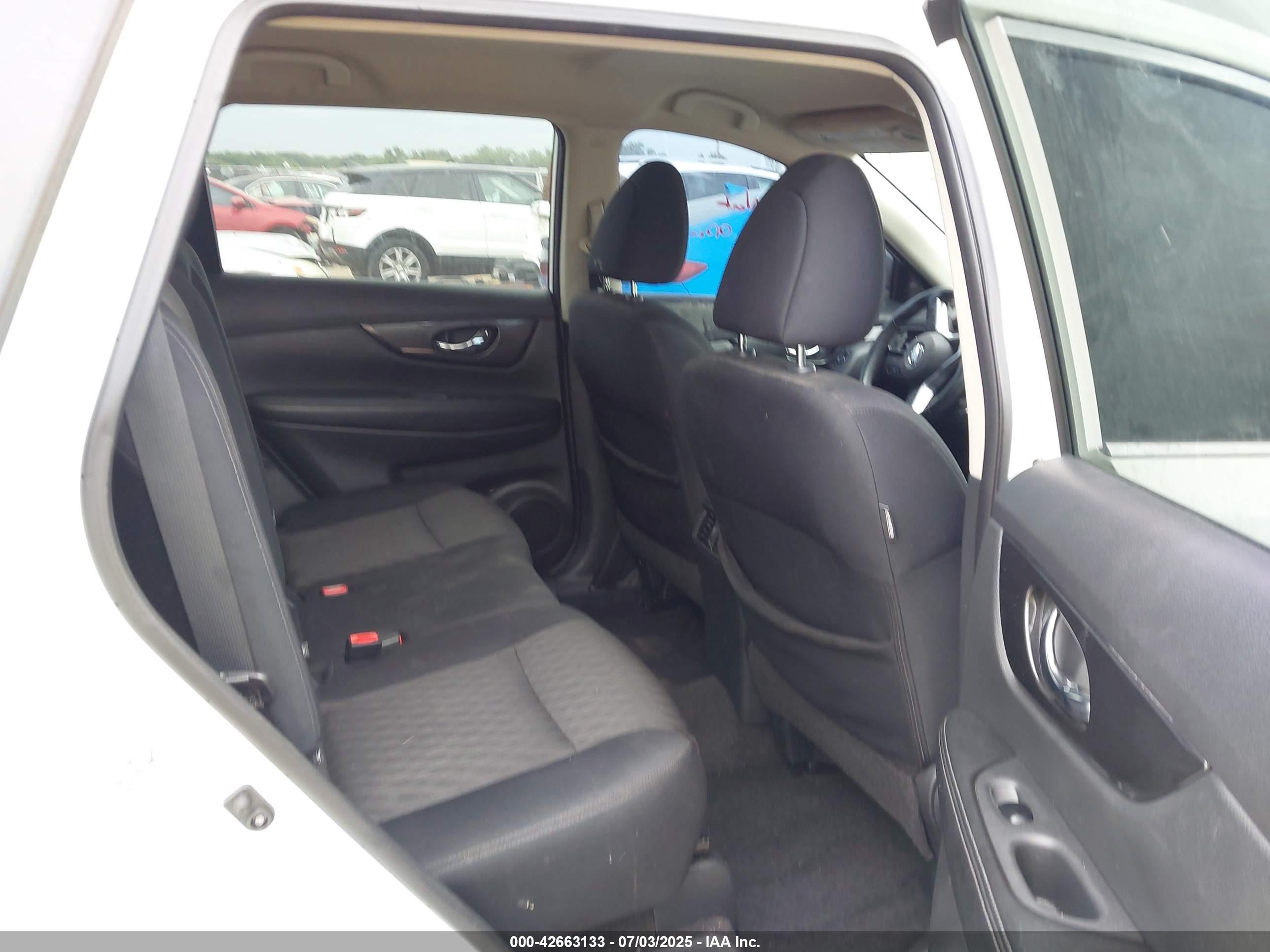 NISSAN ROGUE image 8