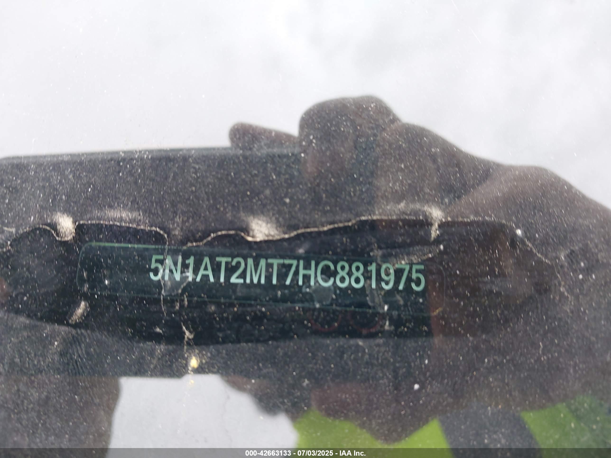 NISSAN ROGUE image 9