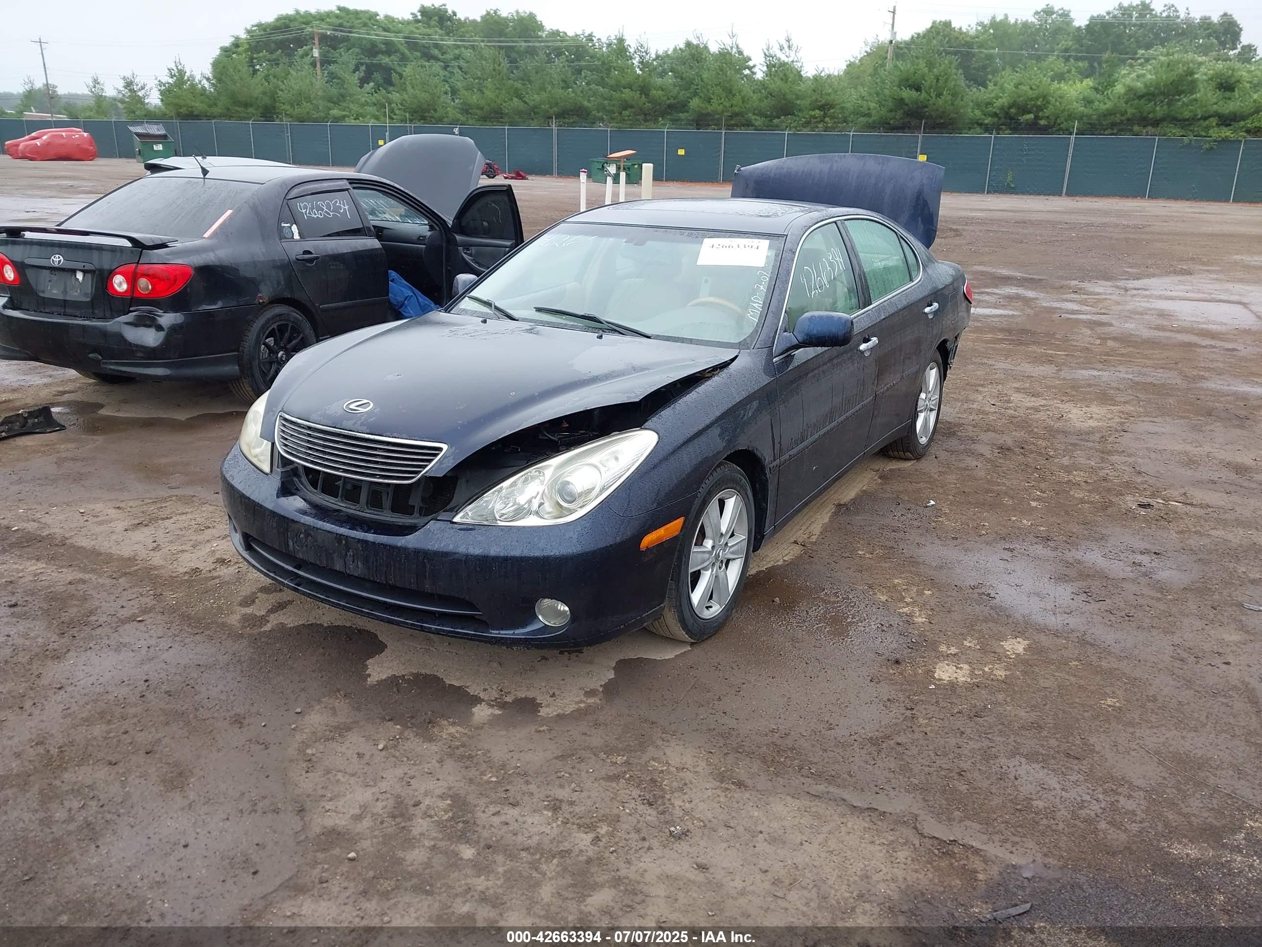 LEXUS ES image 2