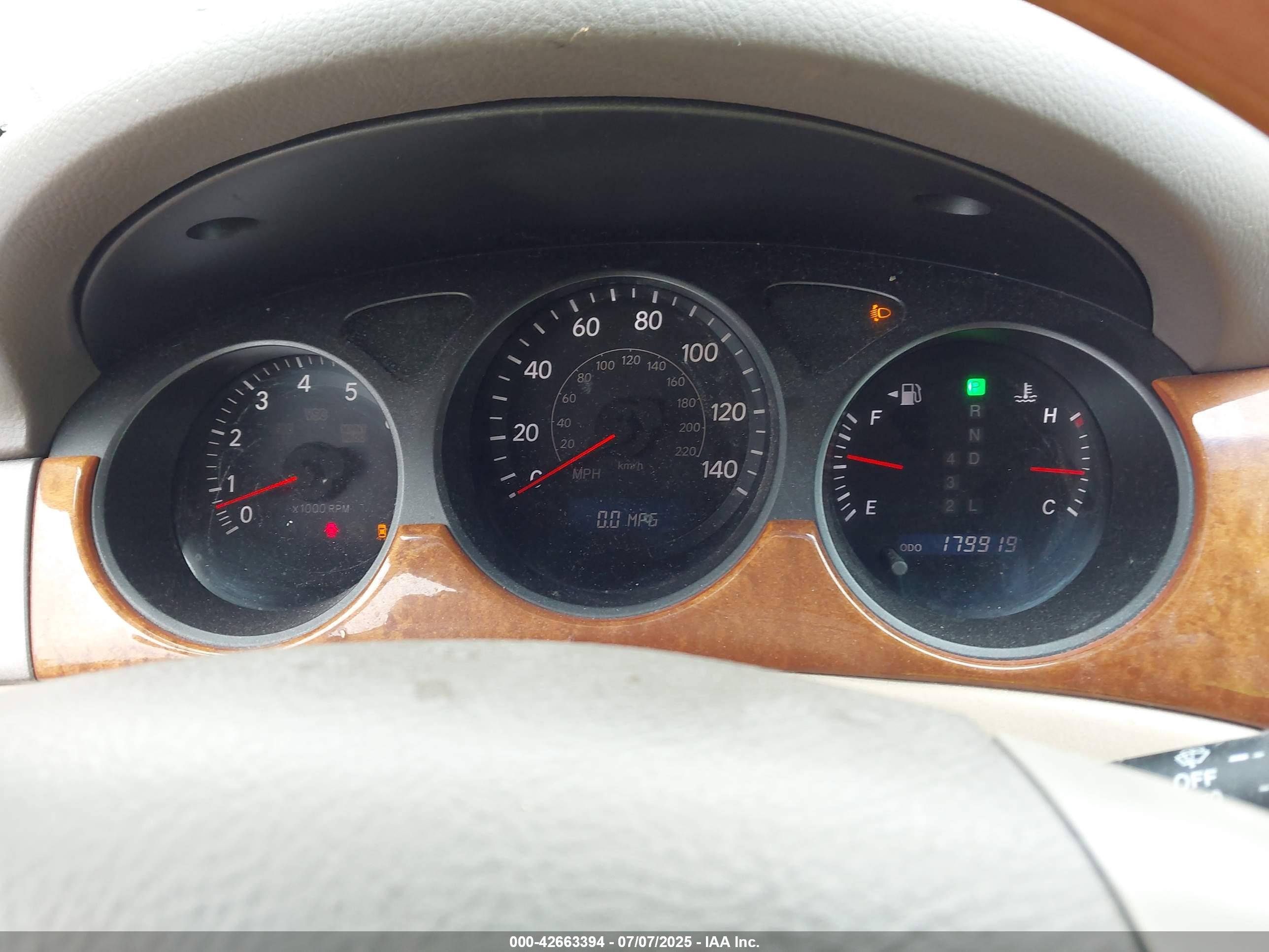 LEXUS ES image 7