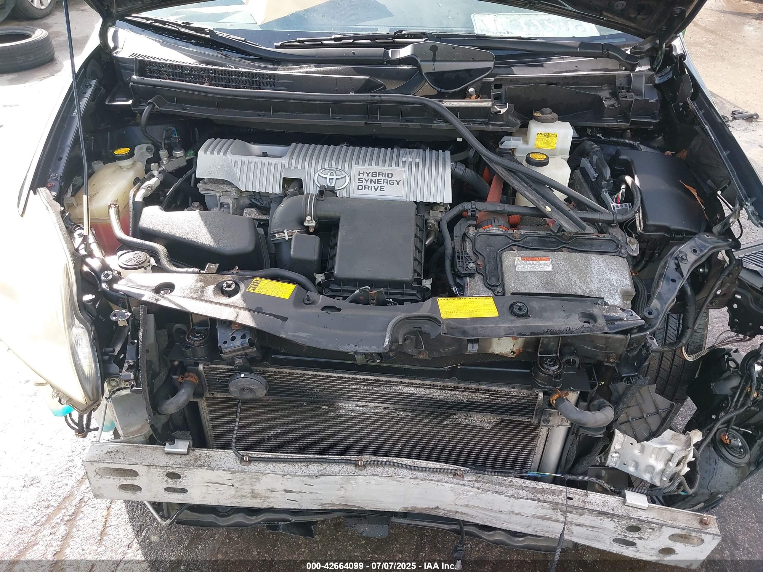 TOYOTA PRIUS image 10