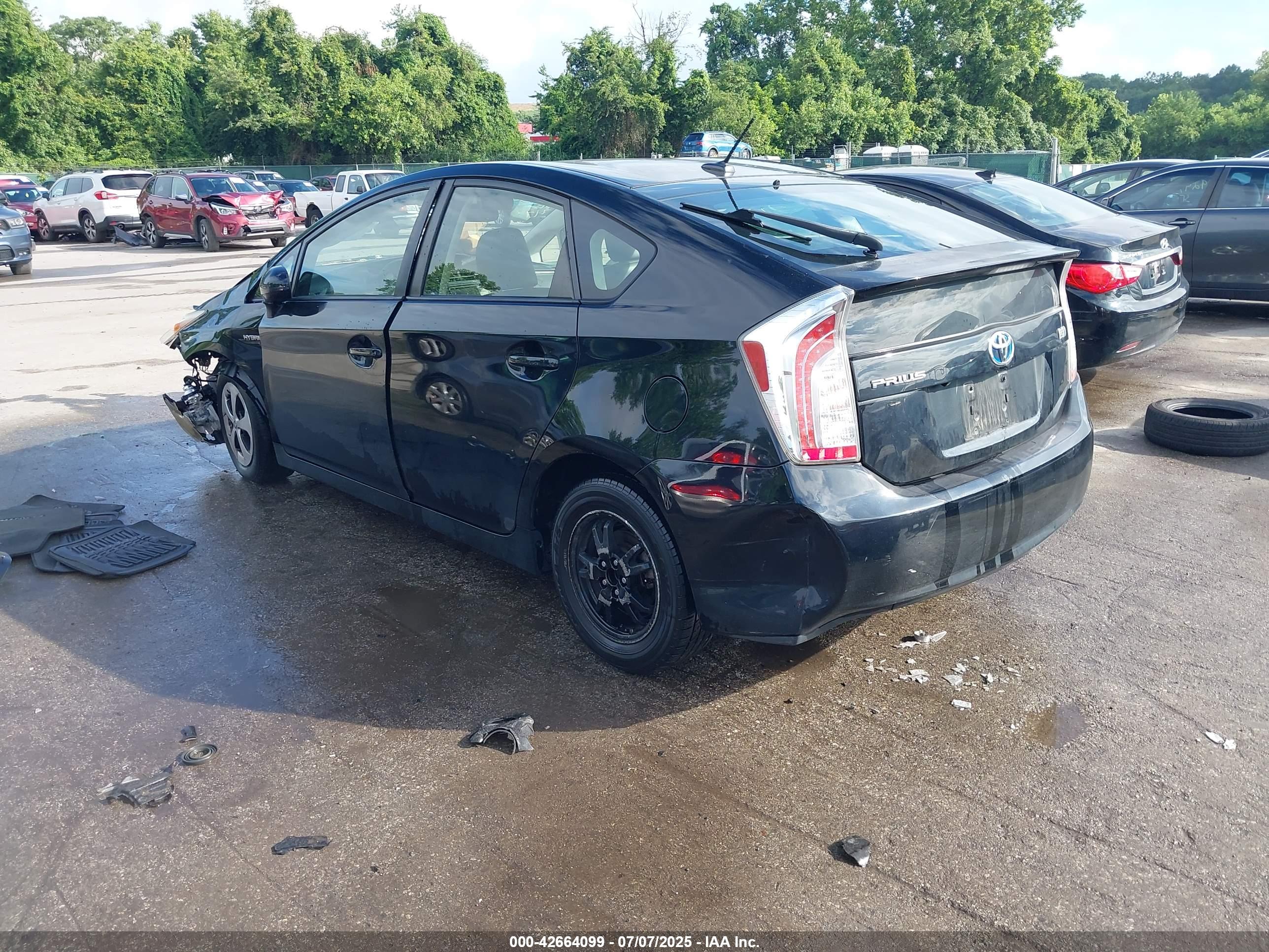 TOYOTA PRIUS image 3
