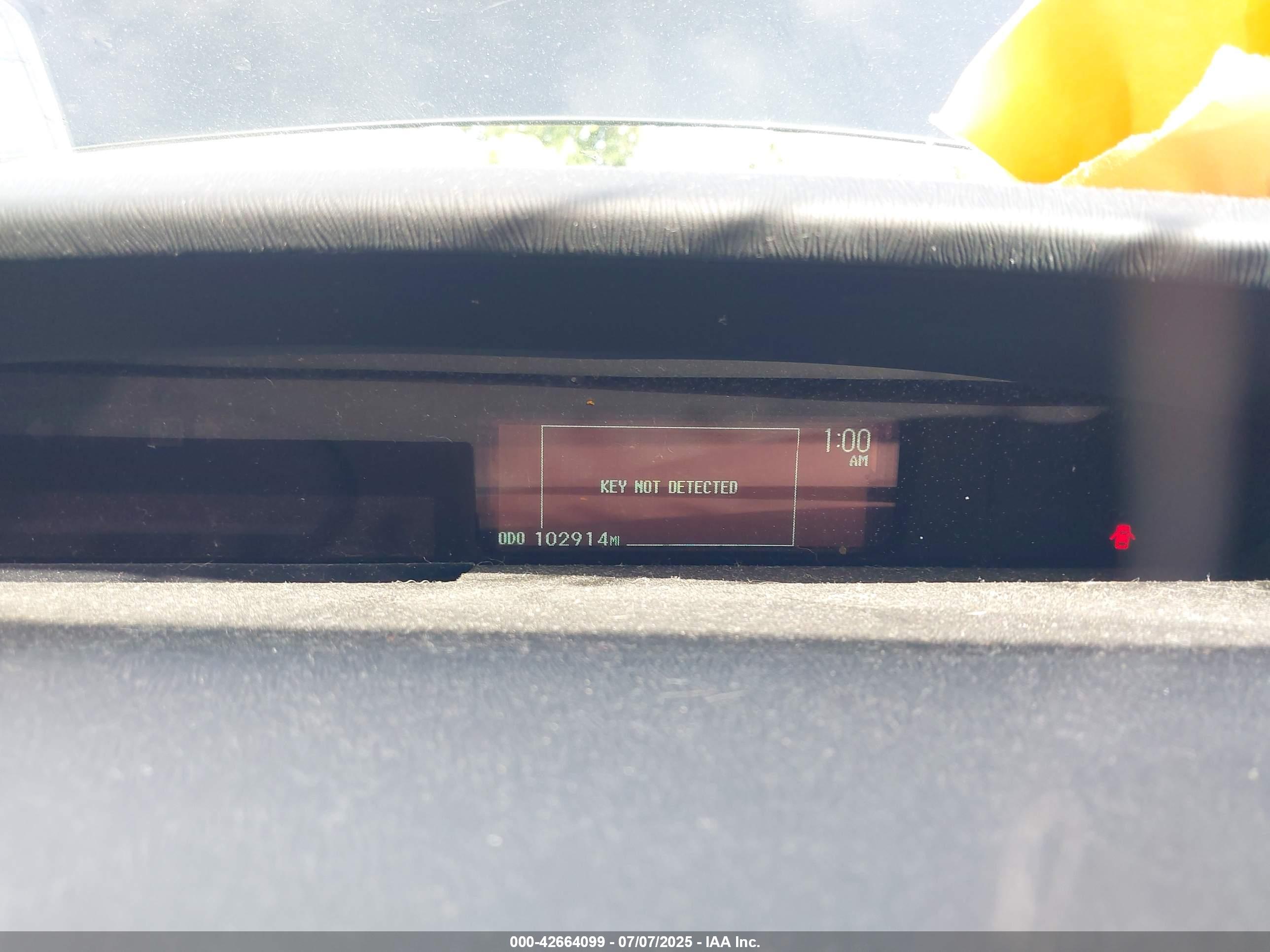 TOYOTA PRIUS image 7