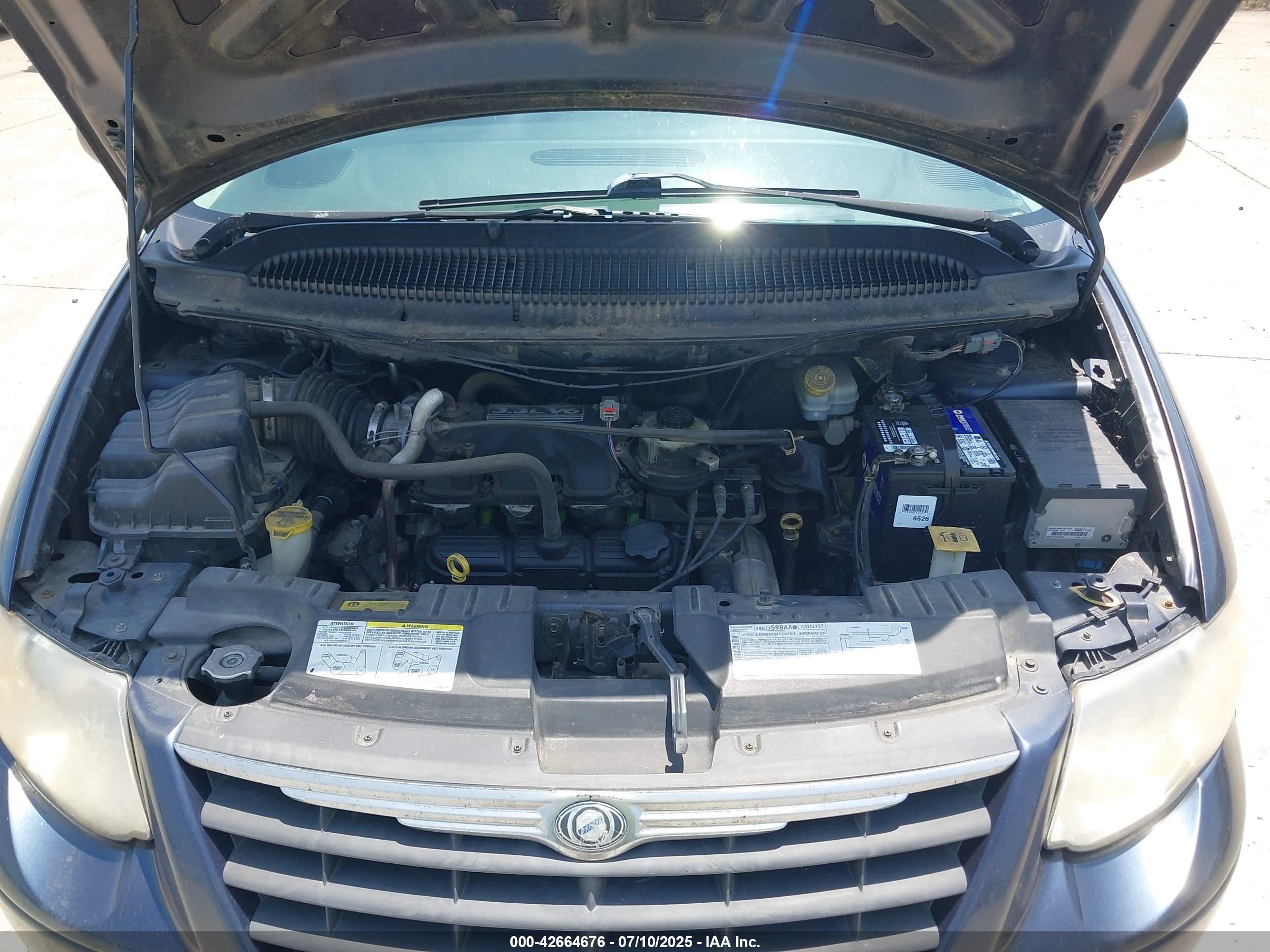 CHRYSLER TOWN image 10