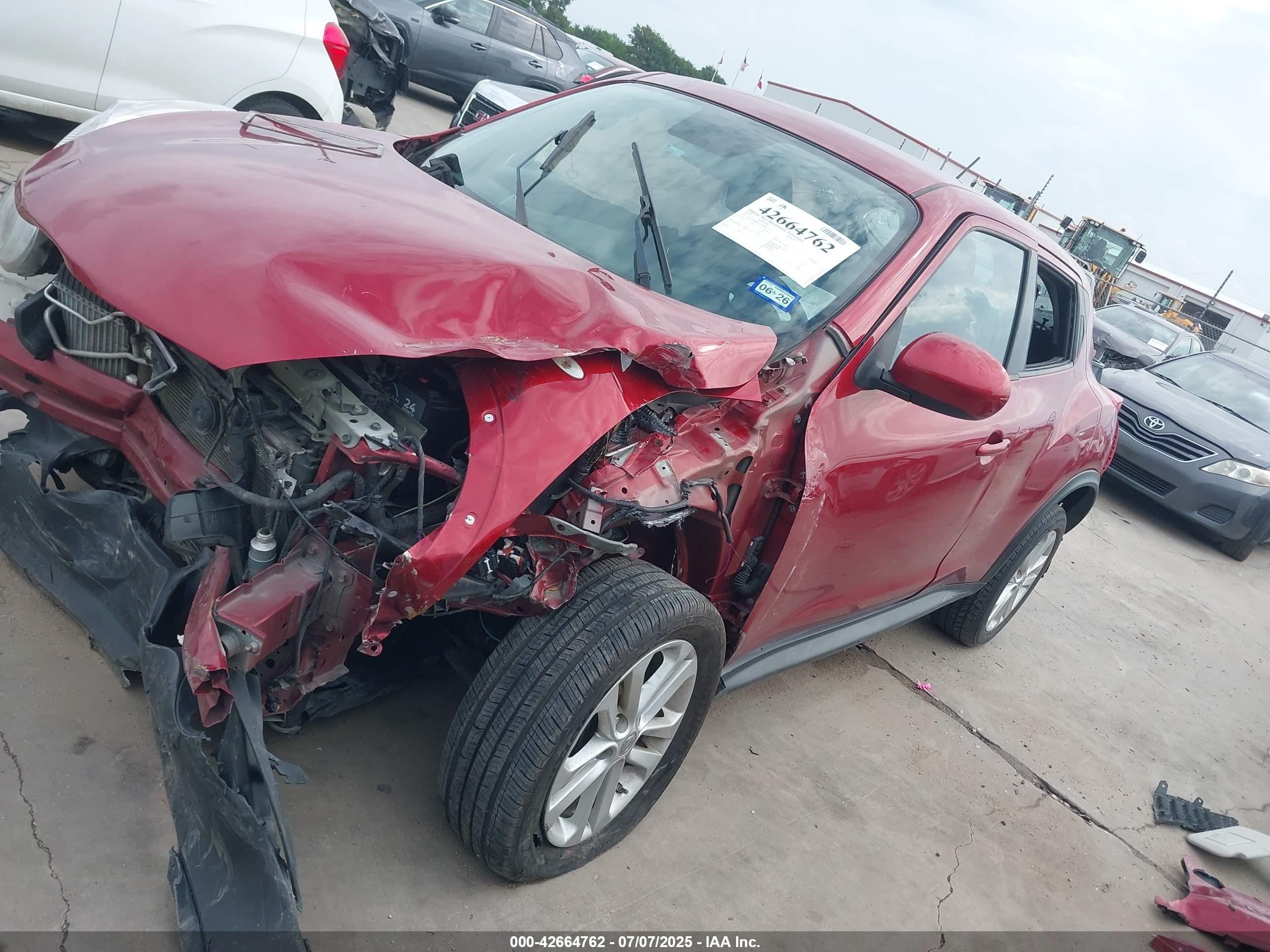 NISSAN JUKE image 2