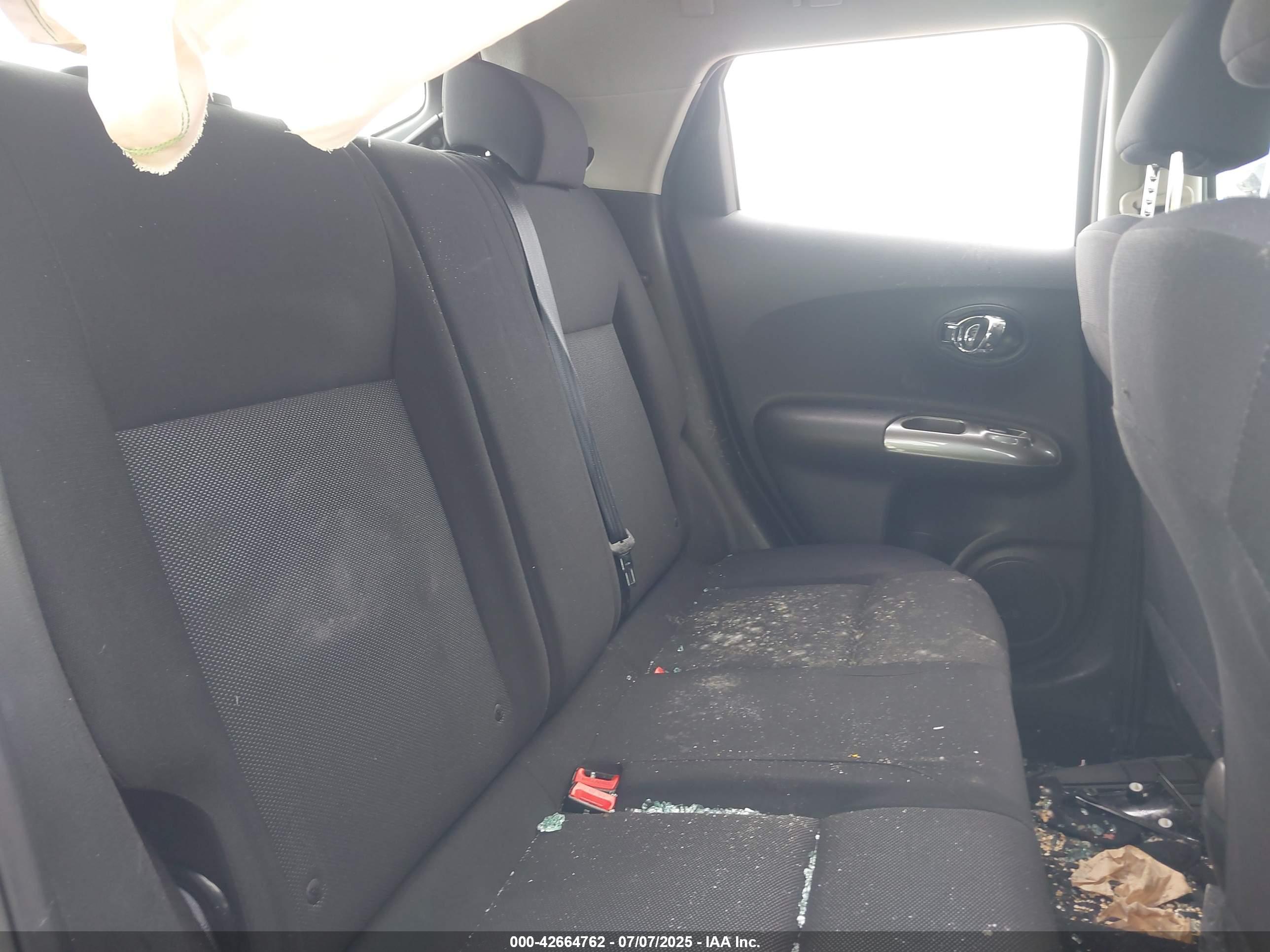 NISSAN JUKE image 8