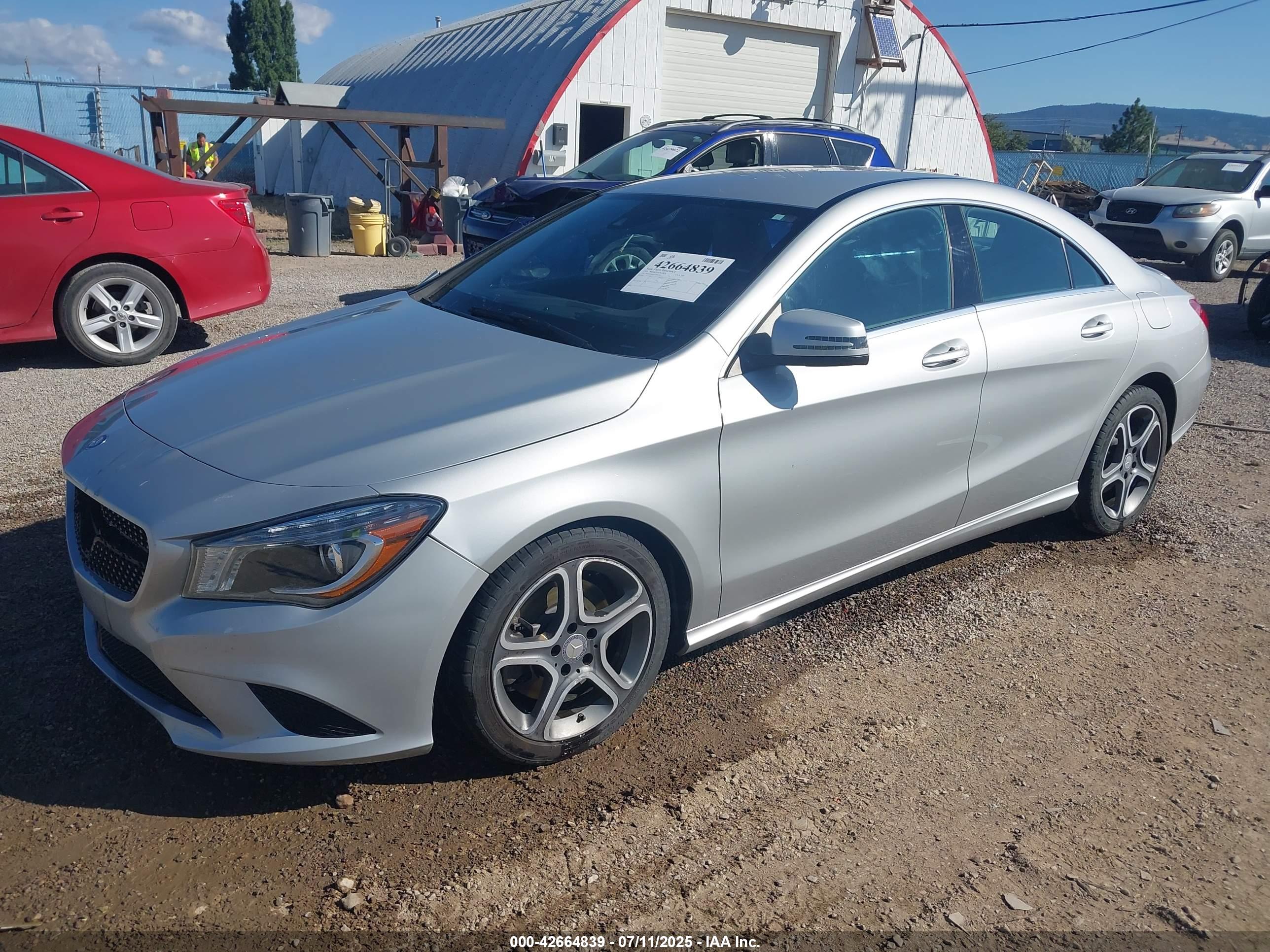 MERCEDES-BENZ CLA image 2