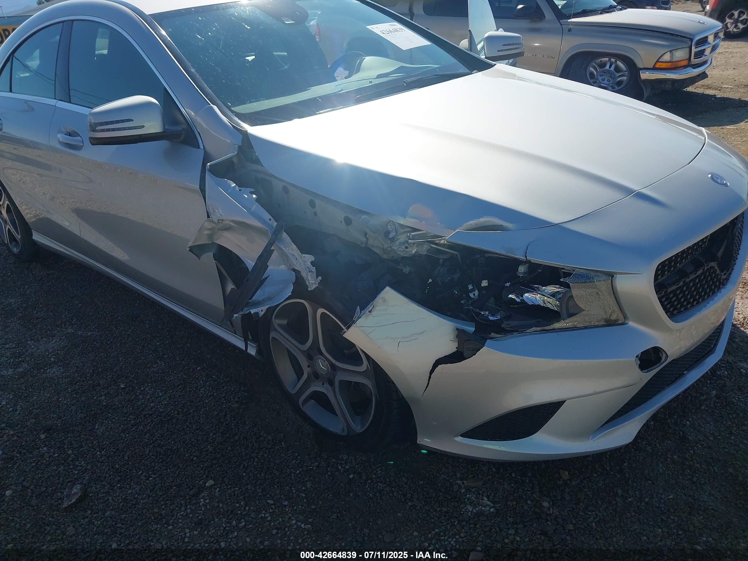 MERCEDES-BENZ CLA image 6