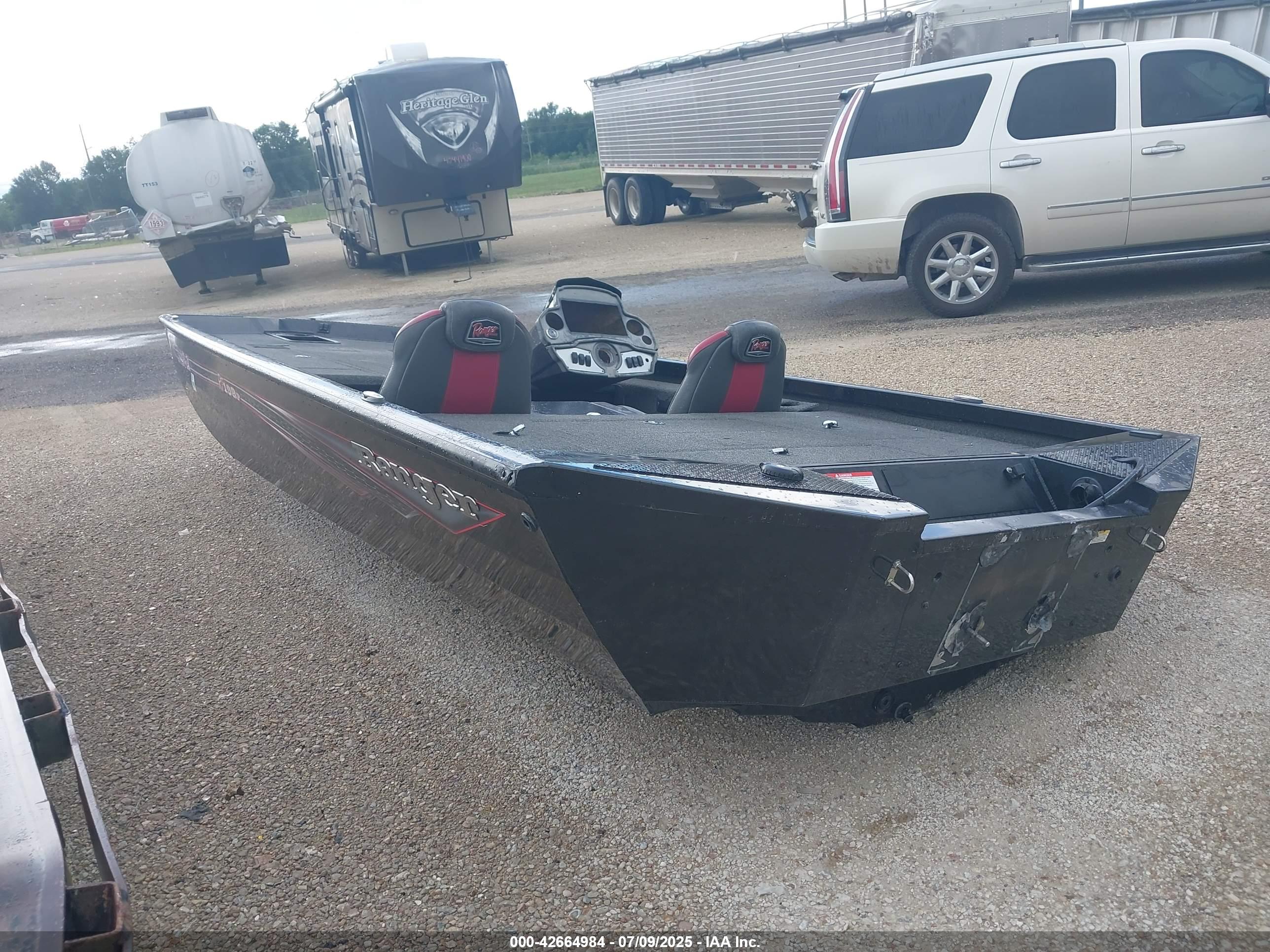 RANGER BOAT image 3