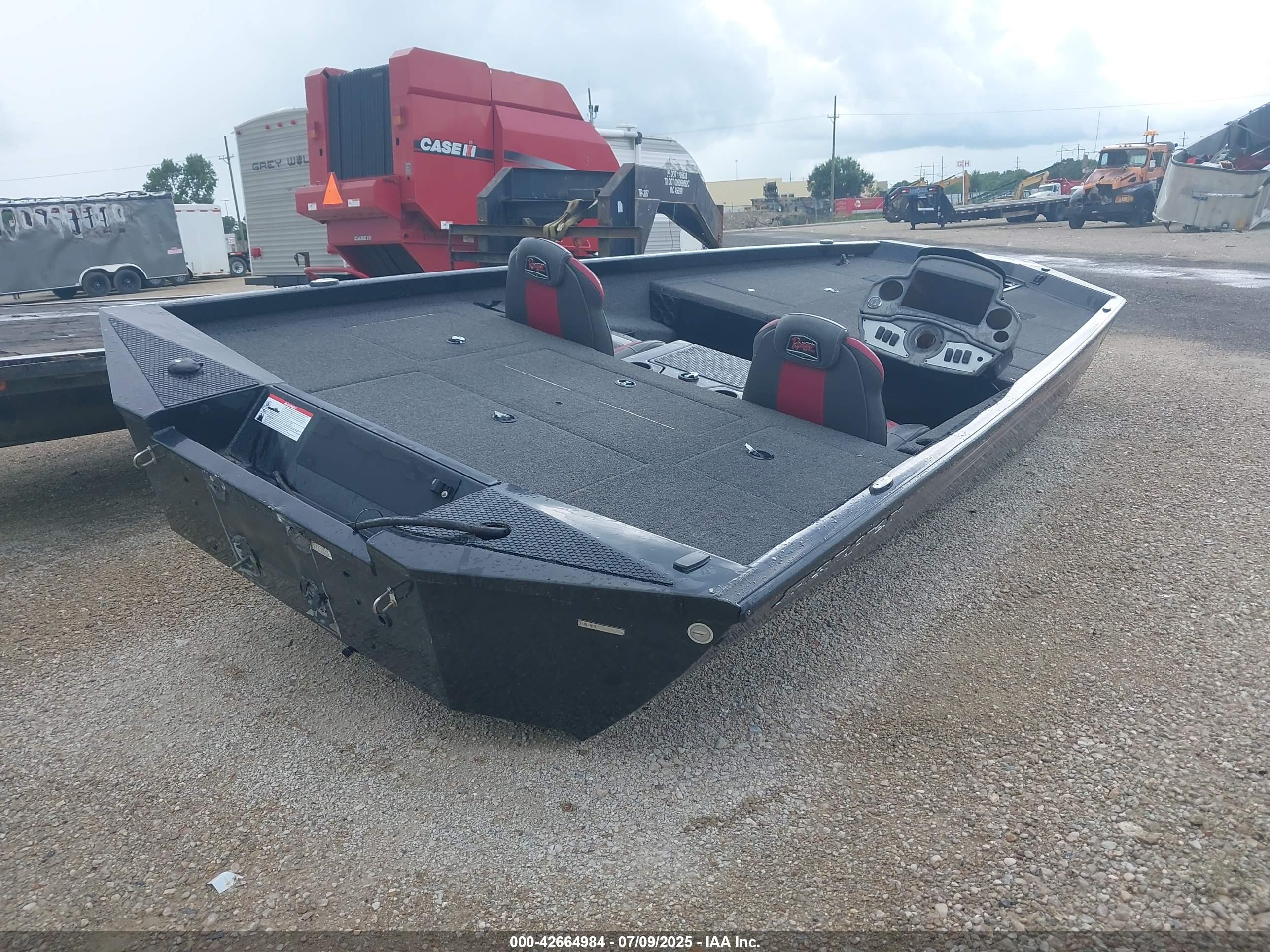RANGER BOAT image 4