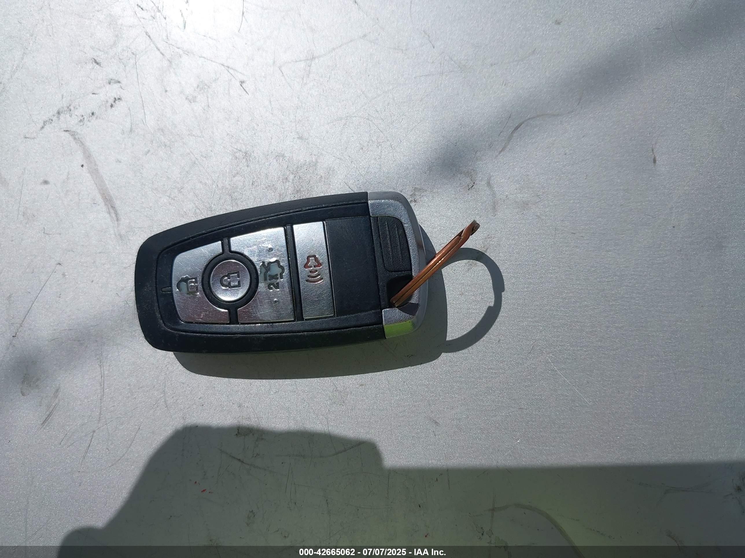 FORD FUSION image 11