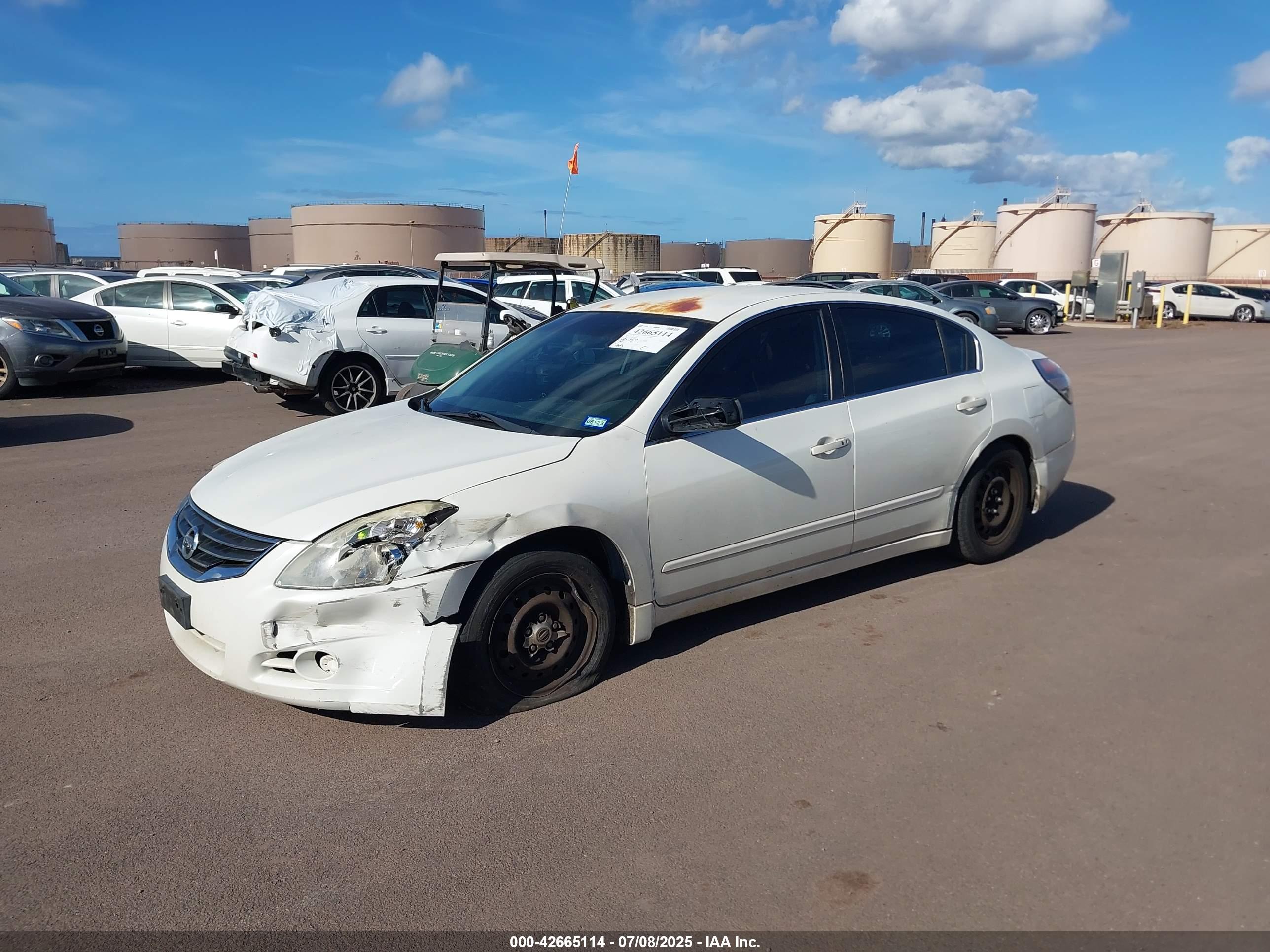 NISSAN ALTIMA image 2