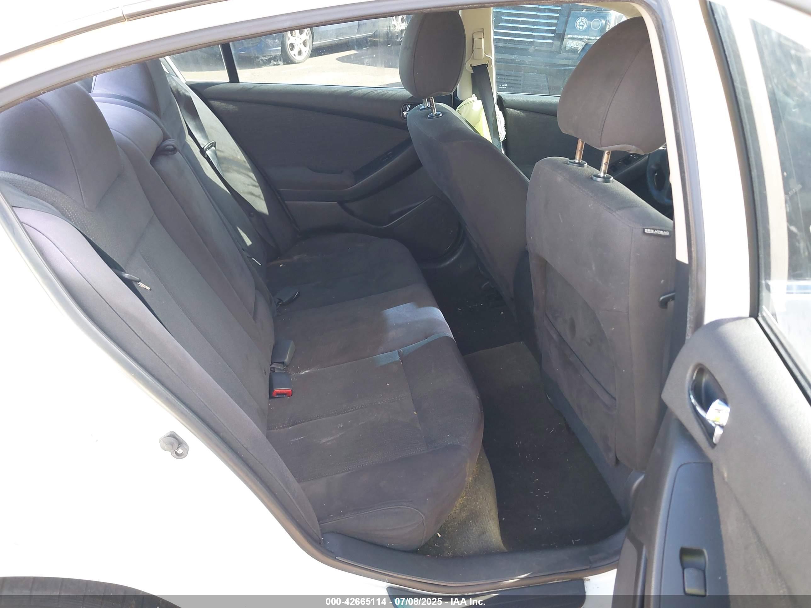 NISSAN ALTIMA image 8