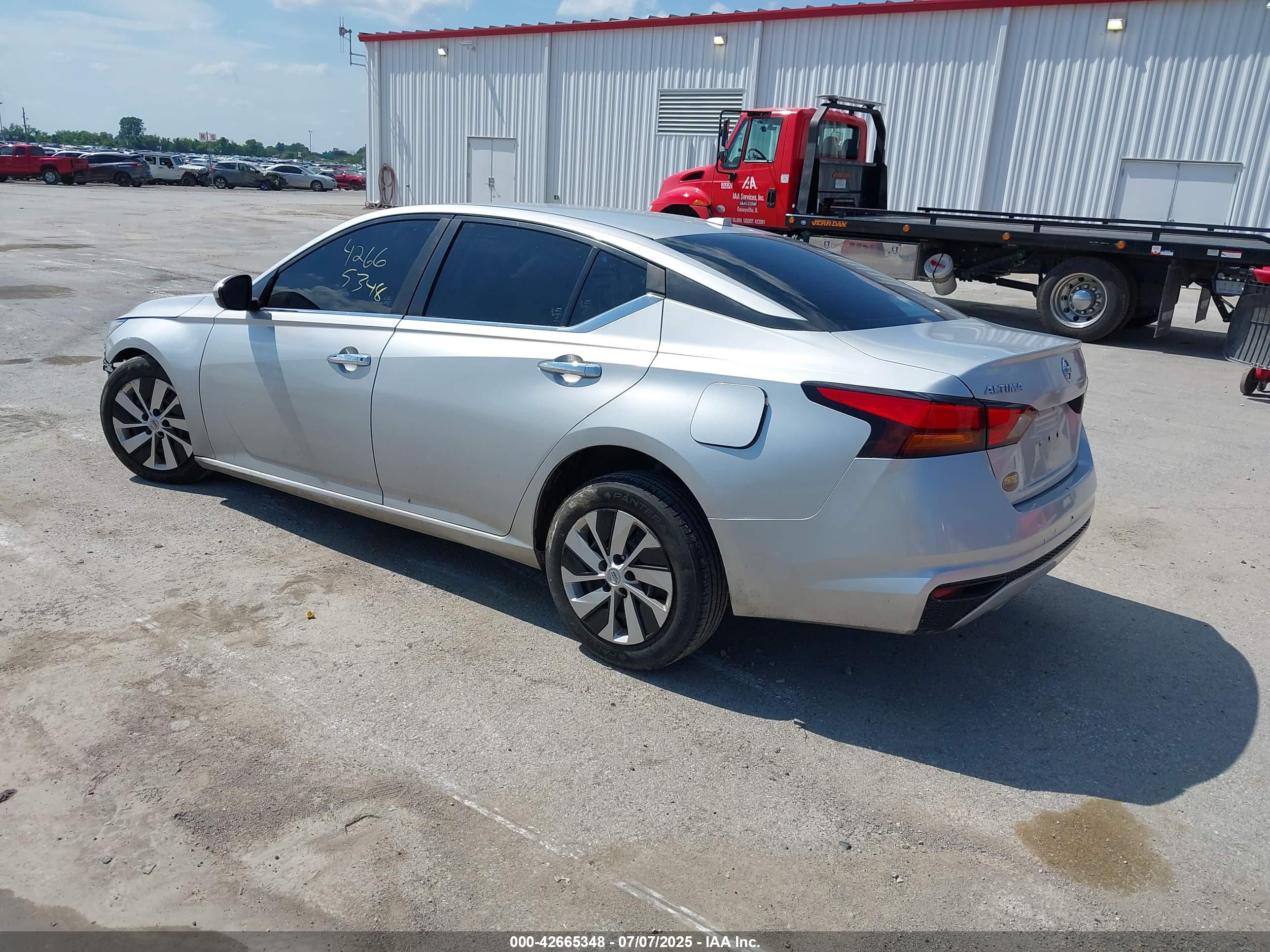 NISSAN ALTIMA image 3