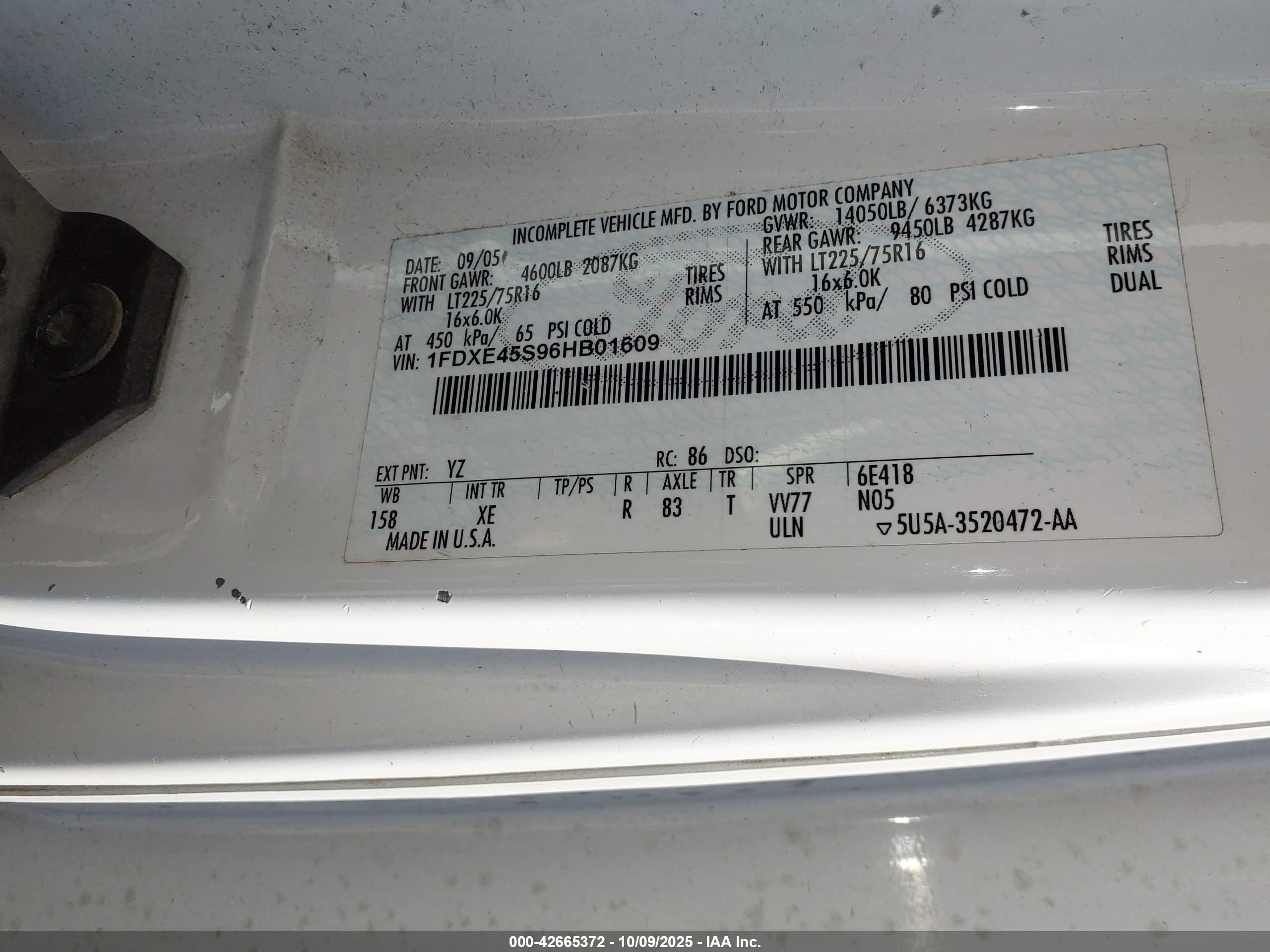 FORD E-450 image 9