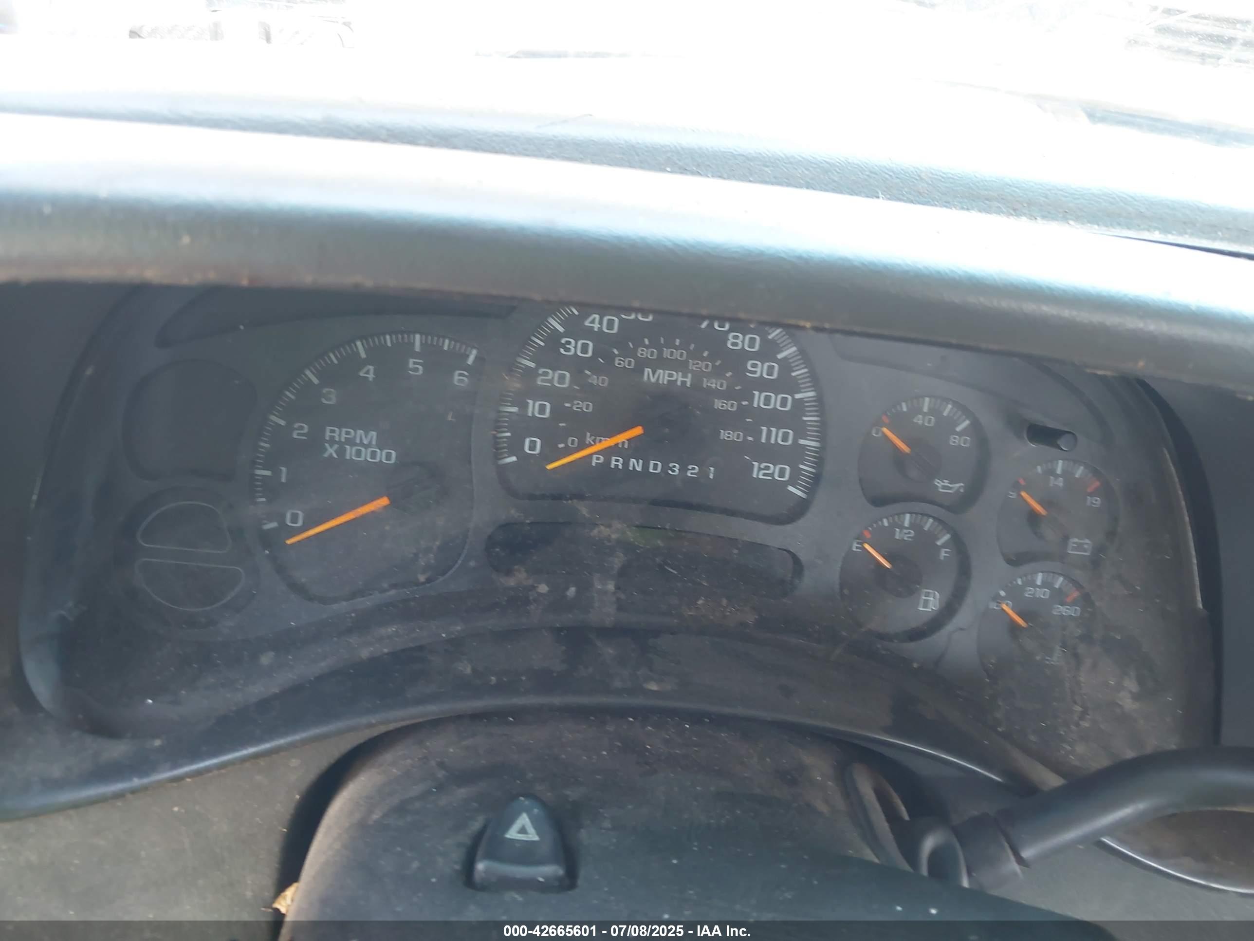 CHEVROLET SILVERADO image 7