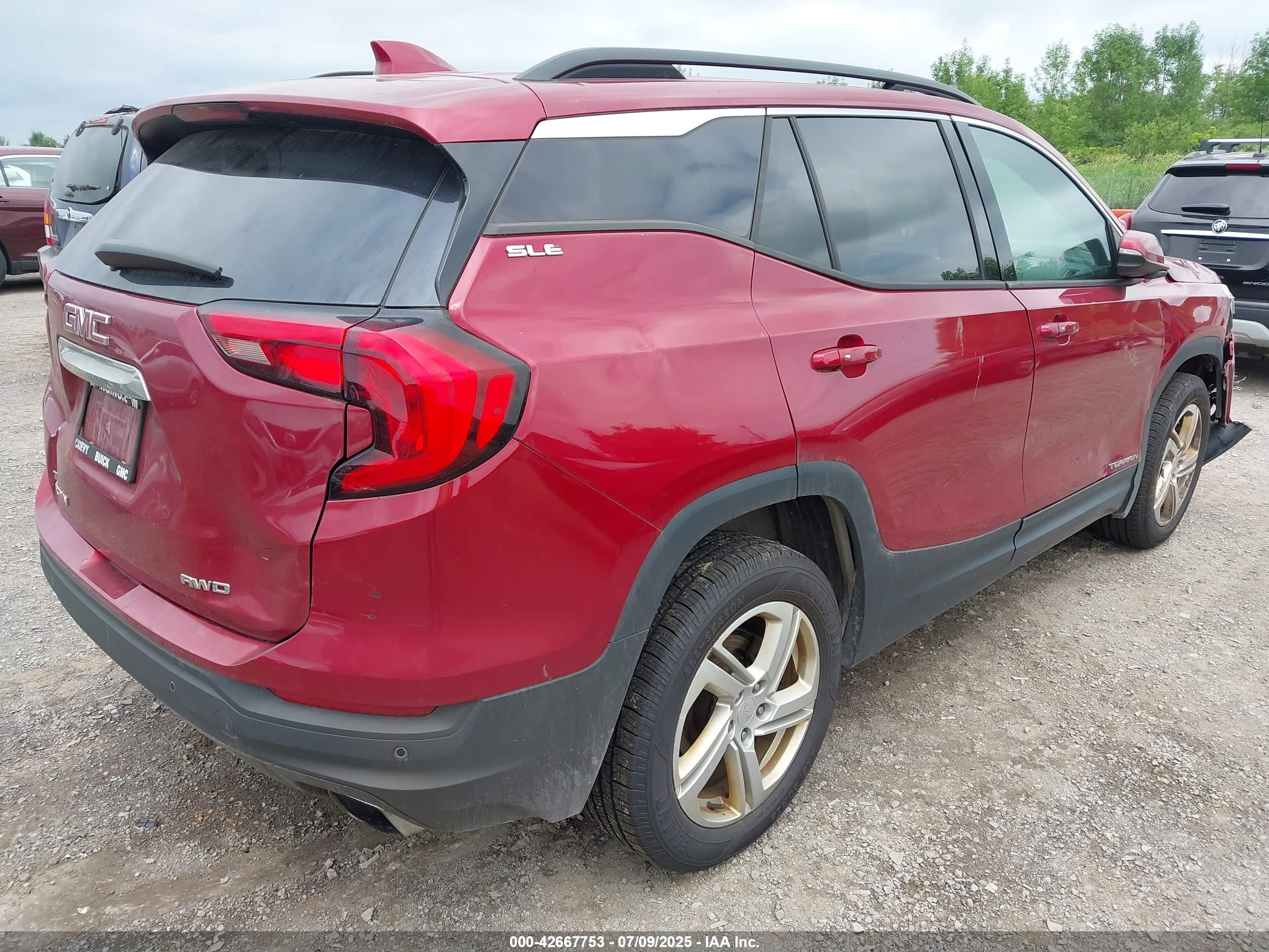 GMC TERRAIN image 4