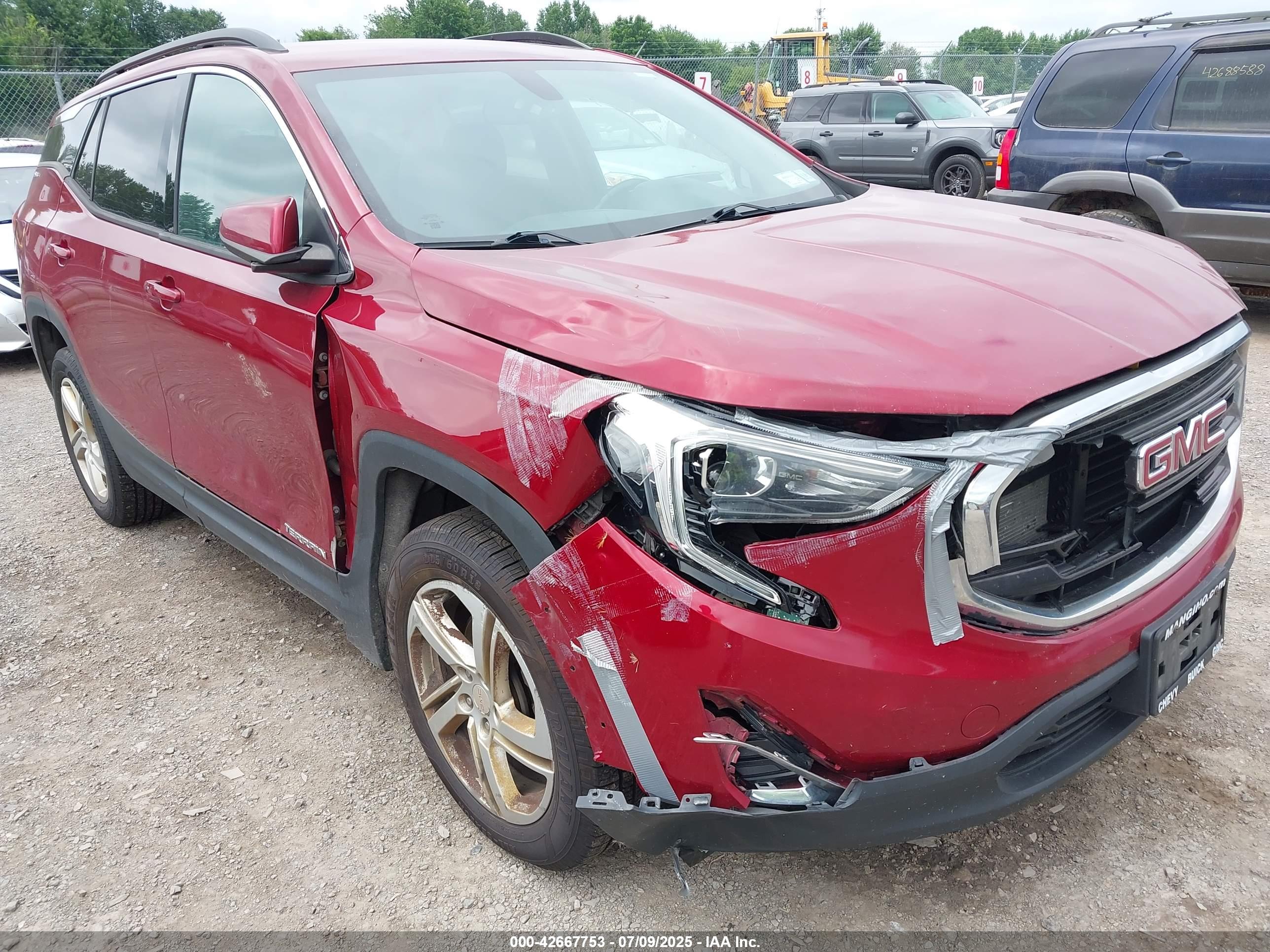 GMC TERRAIN image 6