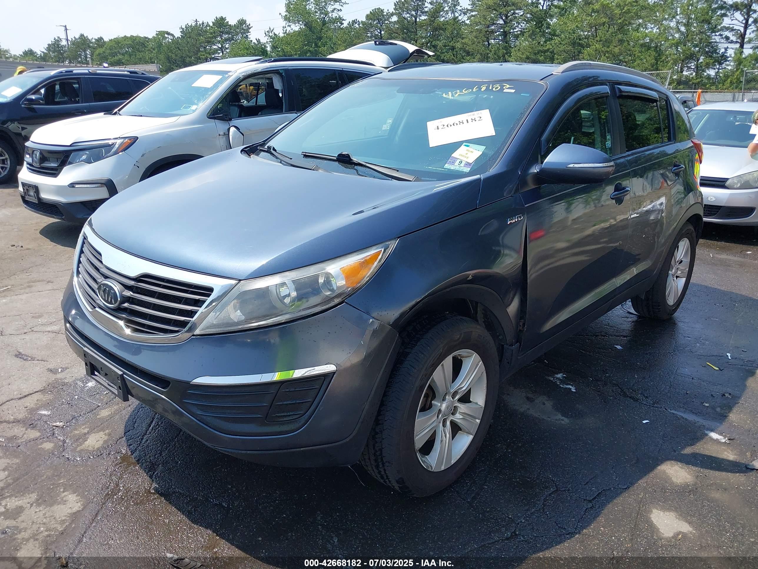 KIA SPORTAGE image 2