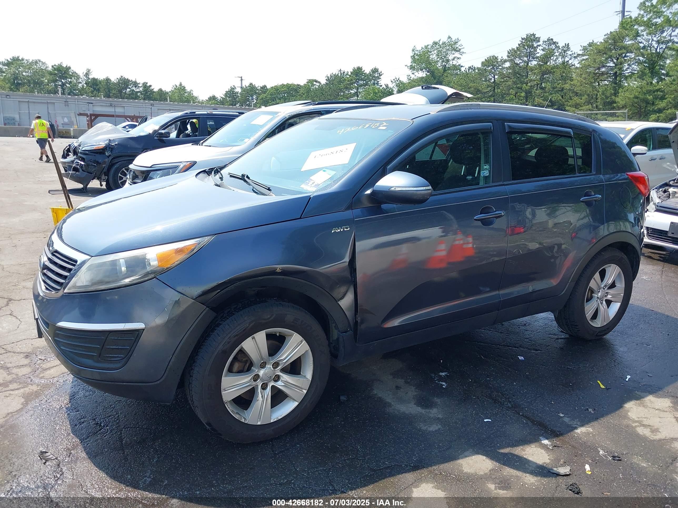 KIA SPORTAGE image 6