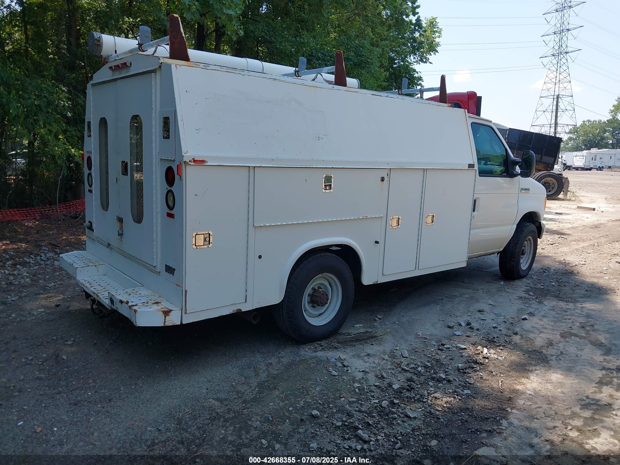 FORD E-350 image 4